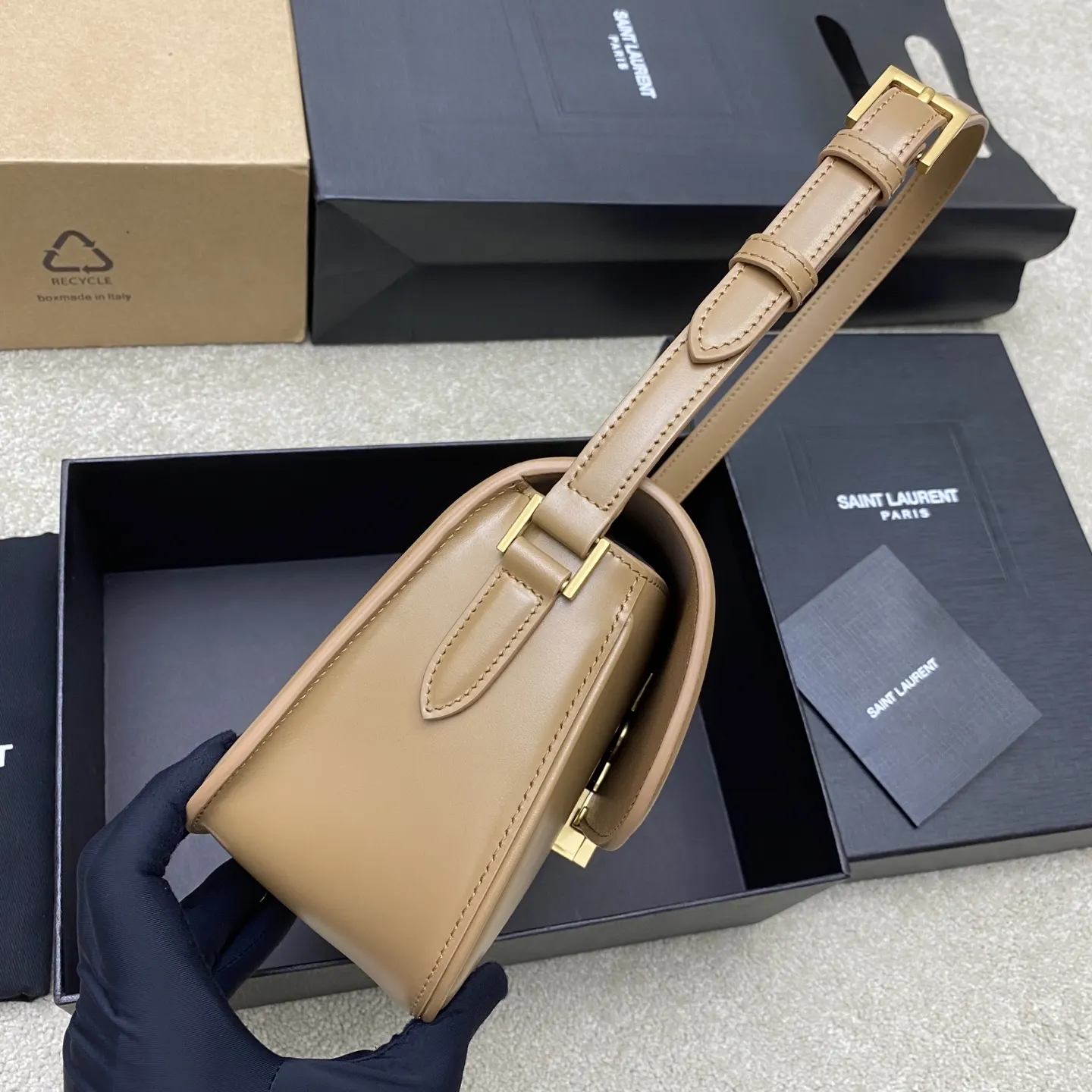 YSL 羊皮 復古新风尚 优雅知性大方的一款百搭包包 單肩包 日常單肩背款