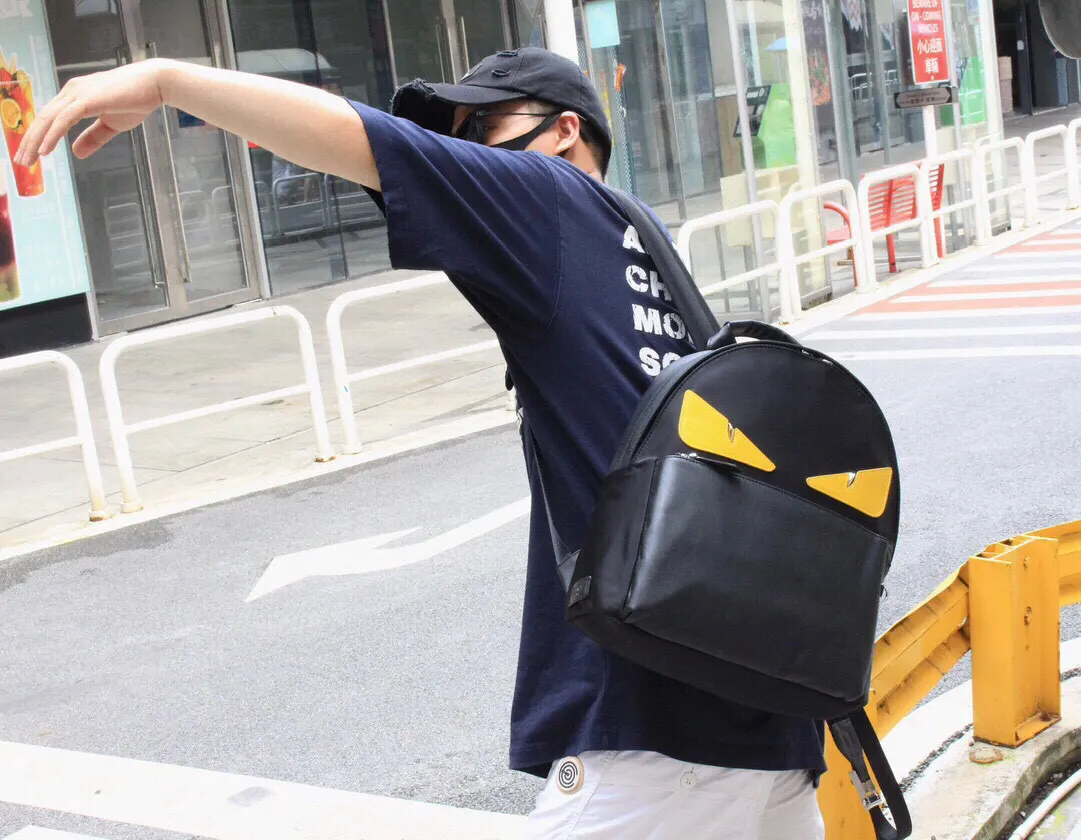 Fendi 黑色 尼龍 厂价 芬迪 雙肩包 实用雙肩款
