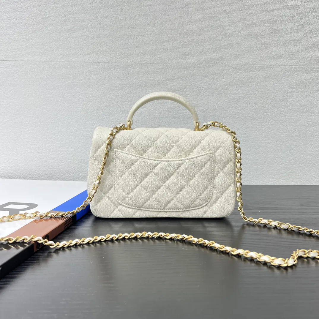 CHANEL 米白色牛皮翻盖链条包 金扣款