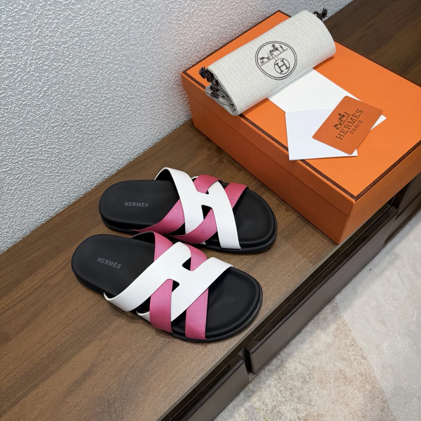 Hermès 经典 小牛皮 拖鞋 舒适