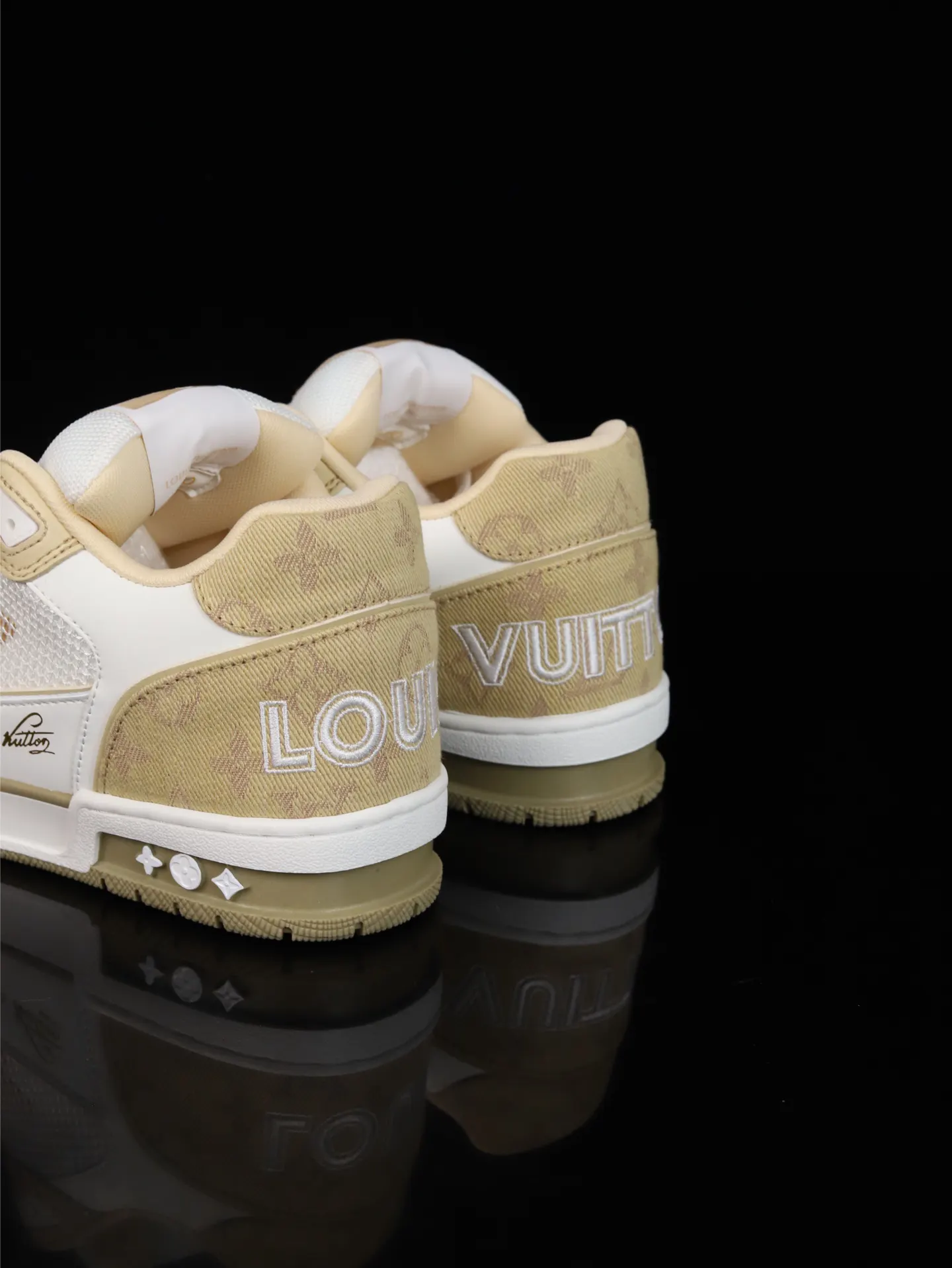 Louis Vuitton 运动鞋