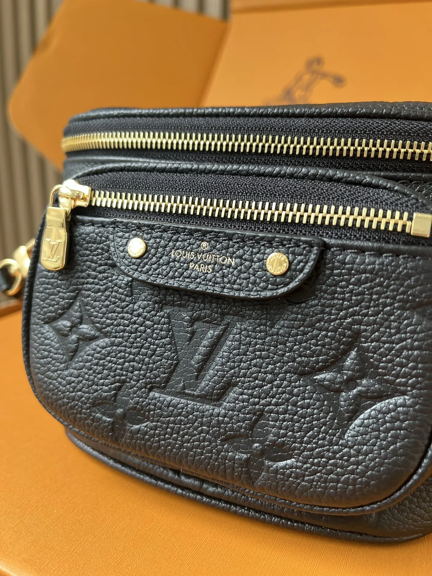 LV 黑色 Mo鏈條包 精致鏈條款