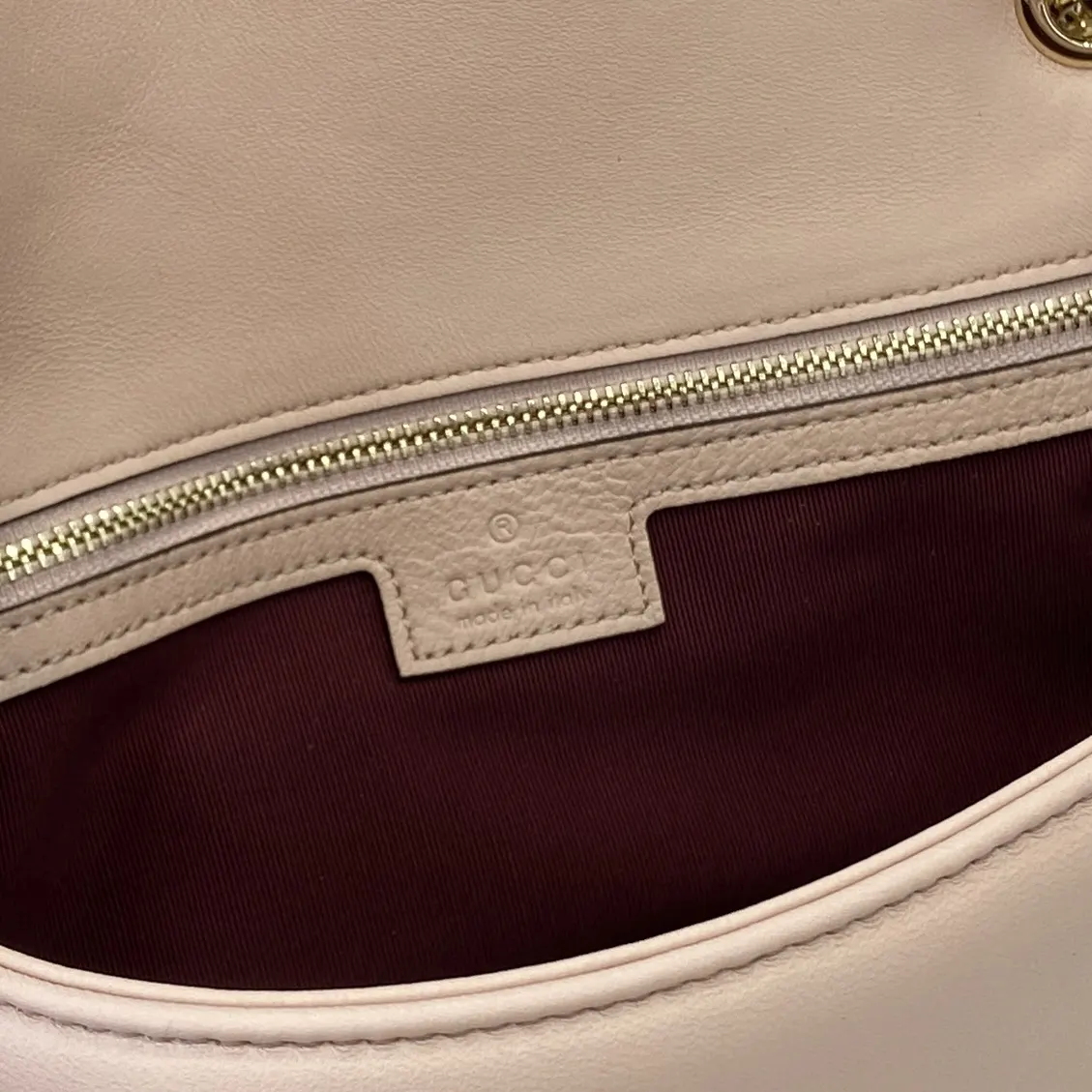 Gucci Marmont 絎縫皮革鏈條包 單肩斜挎