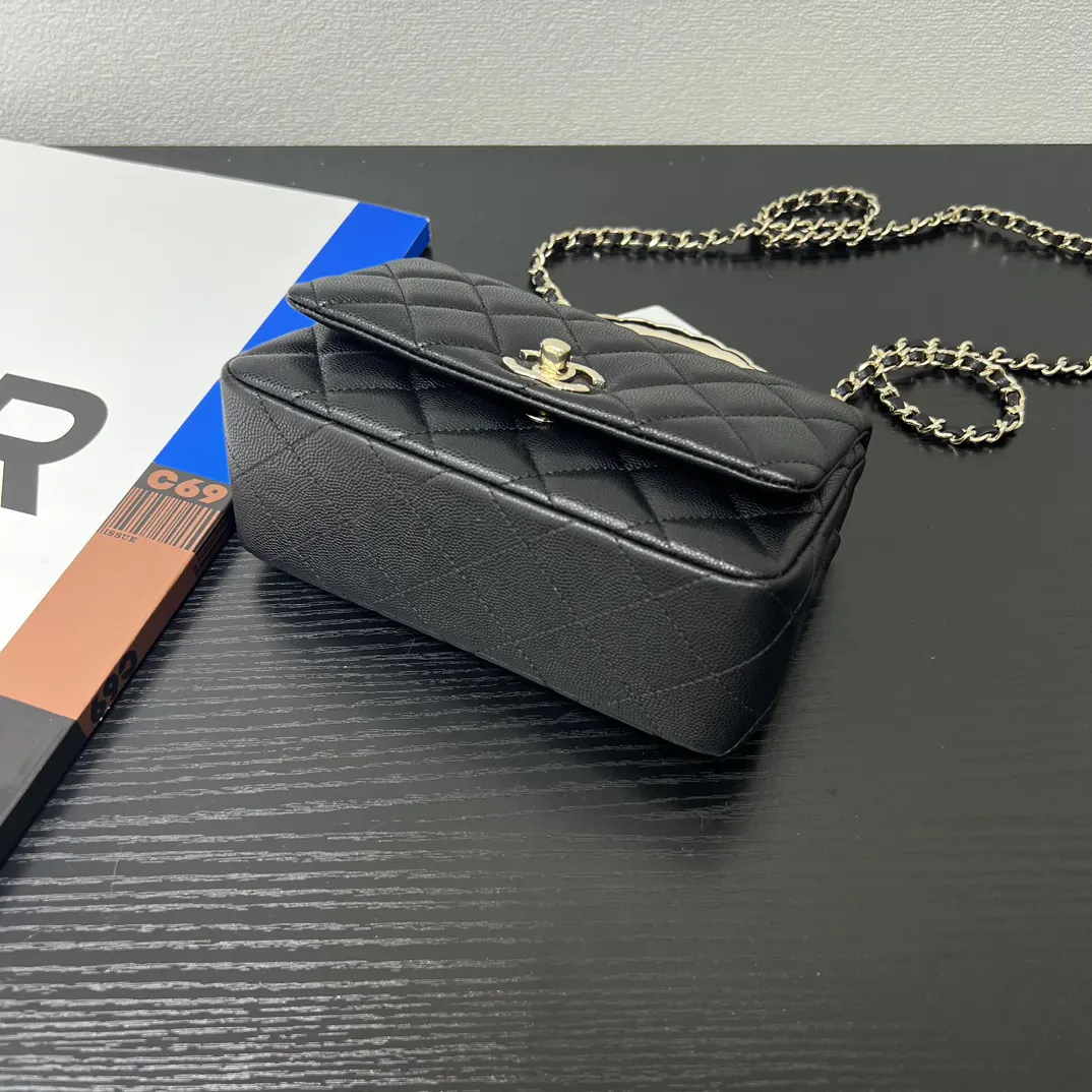 Chanel 黑色牛皮翻蓋鏈條包 金扣