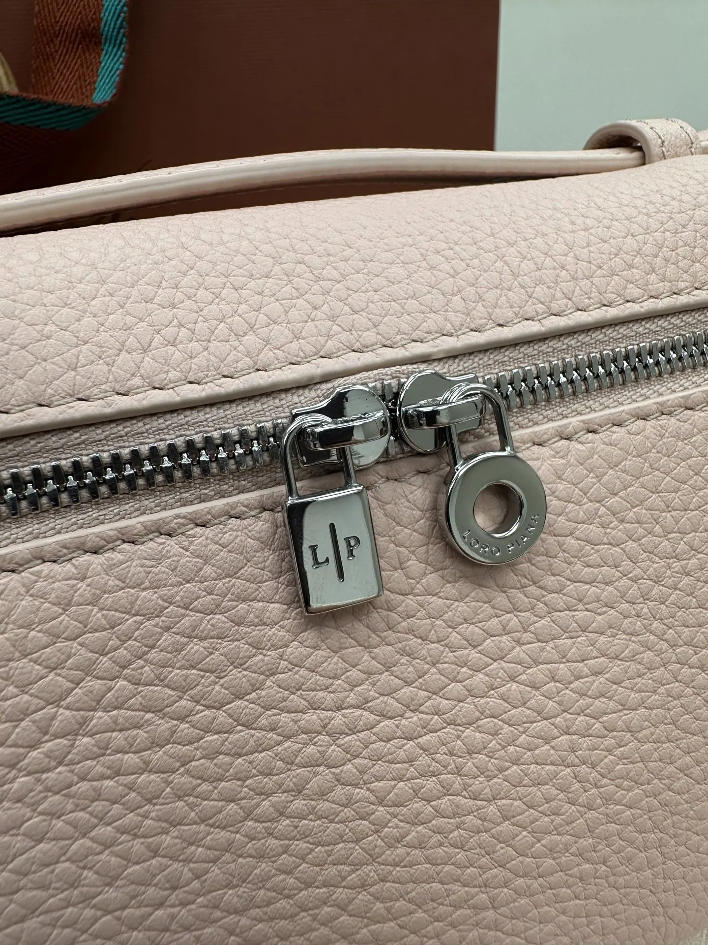Crossbody Bag Lightweight Leather