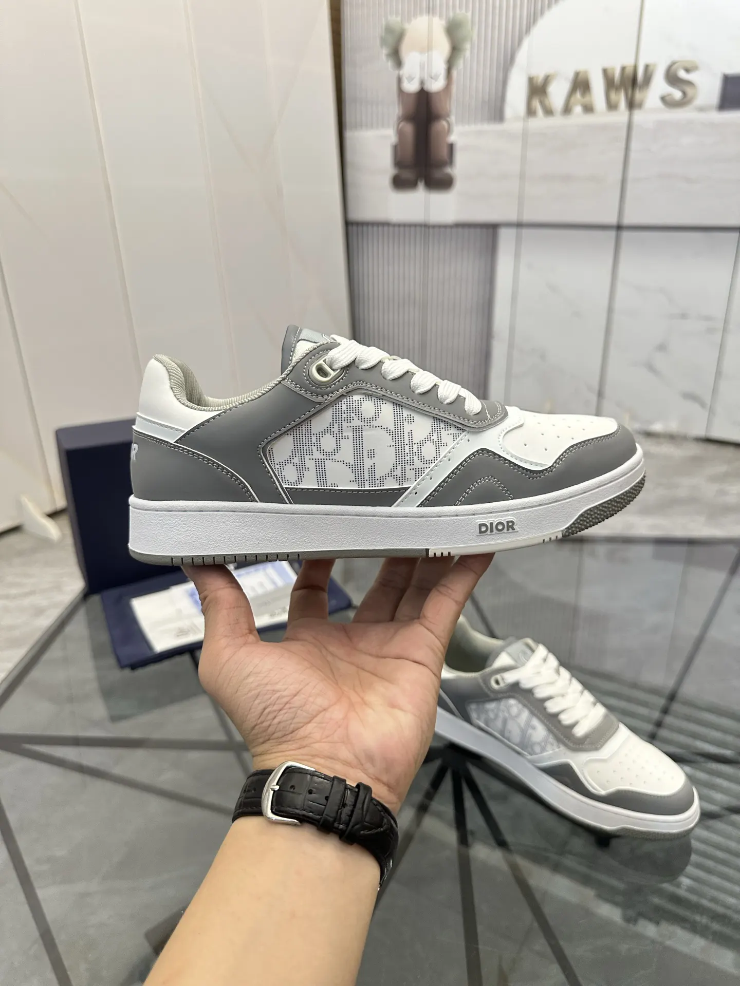 Dior 白灰拼色牛皮低帮运动鞋 休闲款