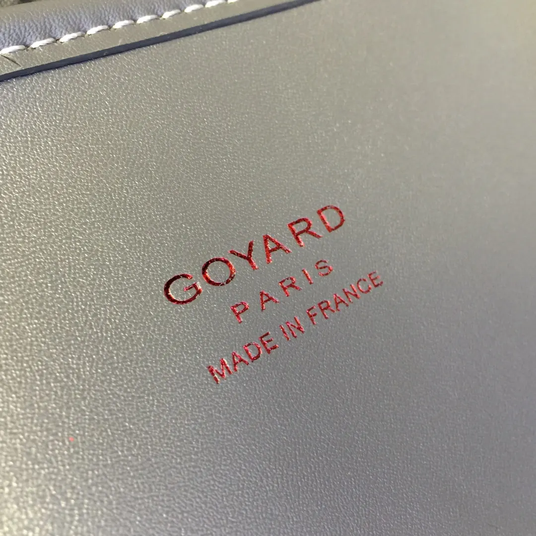 Goyard 戈雅 双面可用 充满法式优雅 订制Y字母涂鸦料 皮轻 托特包 大容量托特款(數字9) Goyard 戈雅 双面可用 充满法式优雅 订制Y字母涂鸦料 皮轻 托特包 大容量托特款(數字9)