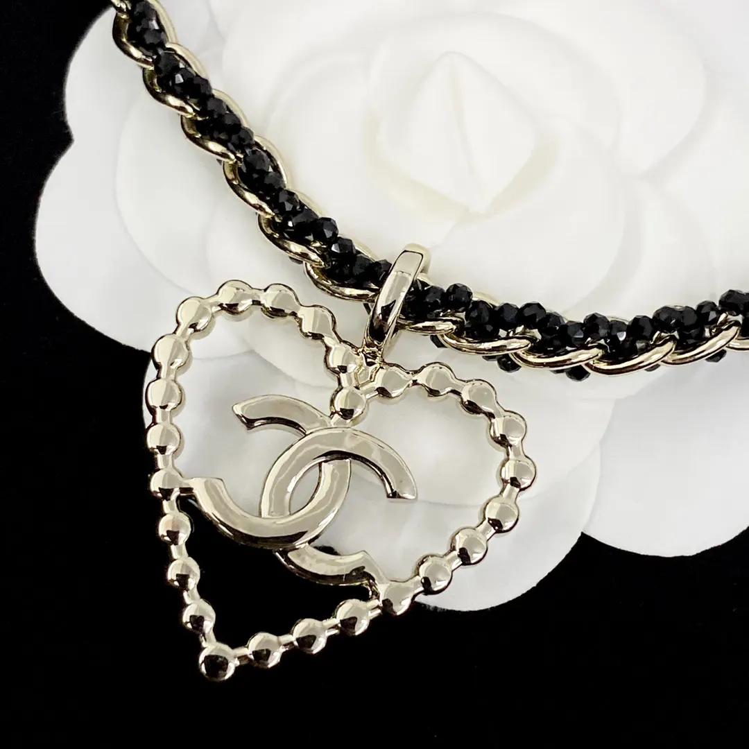 Chanel 黑色 金色 双C 满钻 项链 精致锁骨链