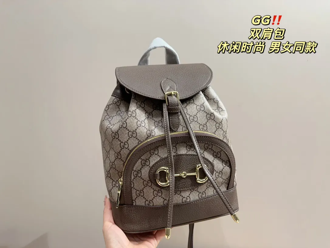 尺寸 Gucci 双肩包 质感很高级 容 实用双肩款