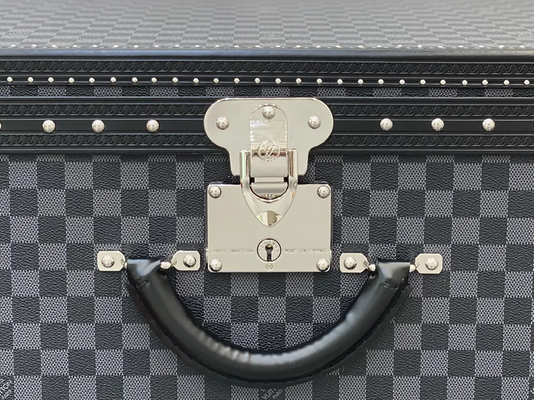 LV 金色 帆布 硬箱 纯铜五金 硬箱 著名的Alz 行李箱 旅行拉杆款 輕便出行款
