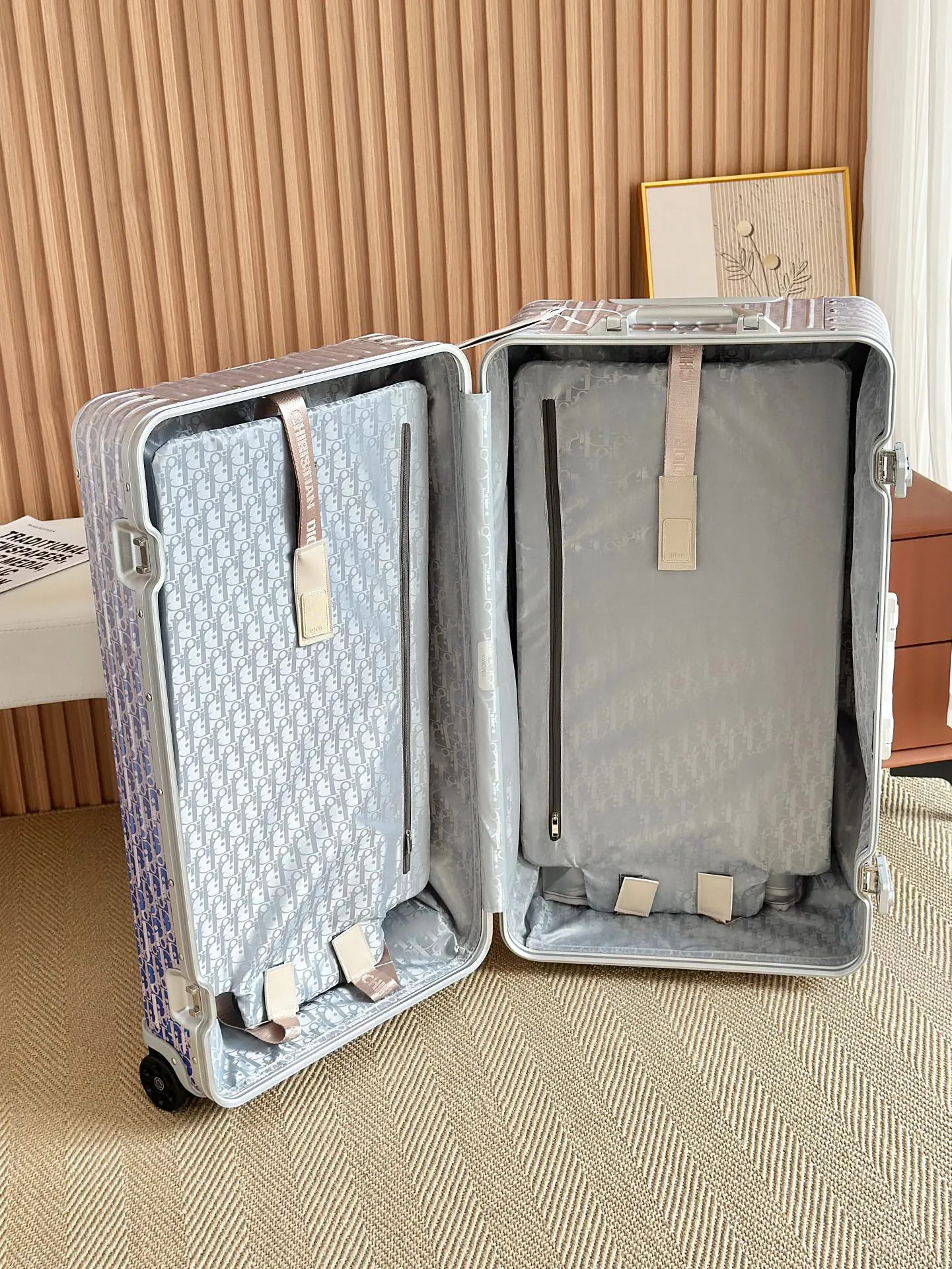蓝色 渐变蓝色 行李箱 旅行拉杆款 轻便出行款