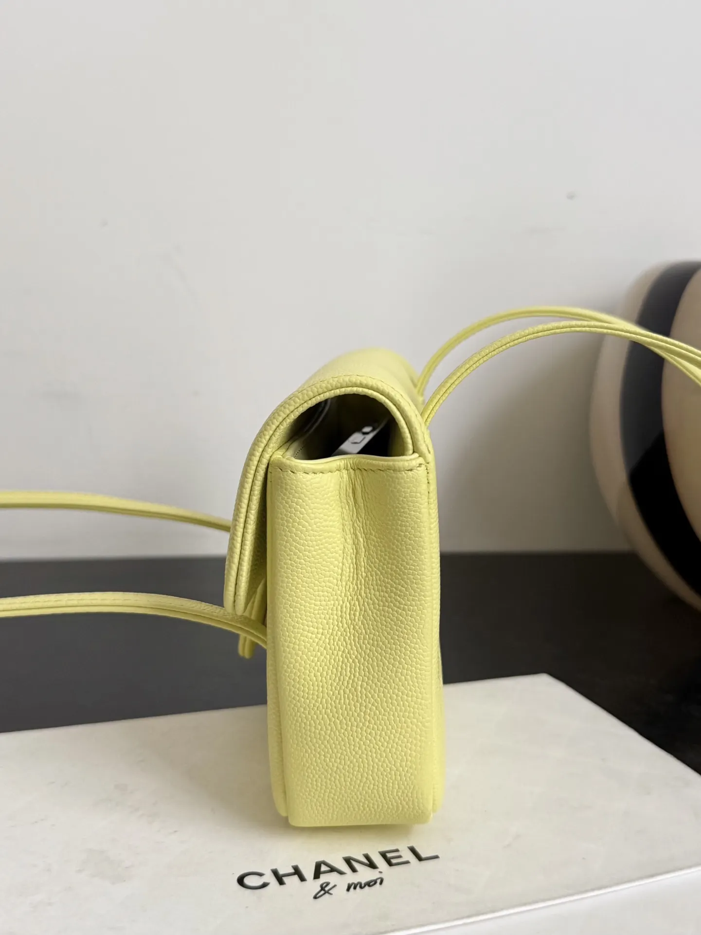 Yellow Hobo Shoulder Bag Vintage Leather Image 9 Yellow Hobo Shoulder Bag Vintage Leather Image 9