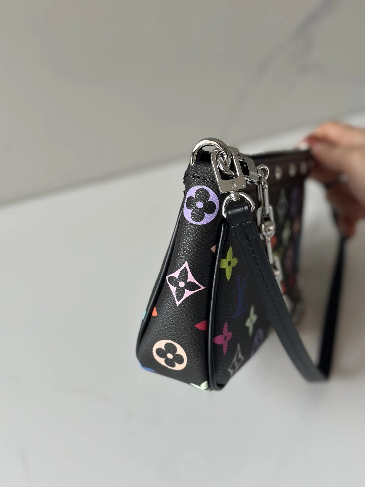 Louis Vuitton Chain Bag Leather