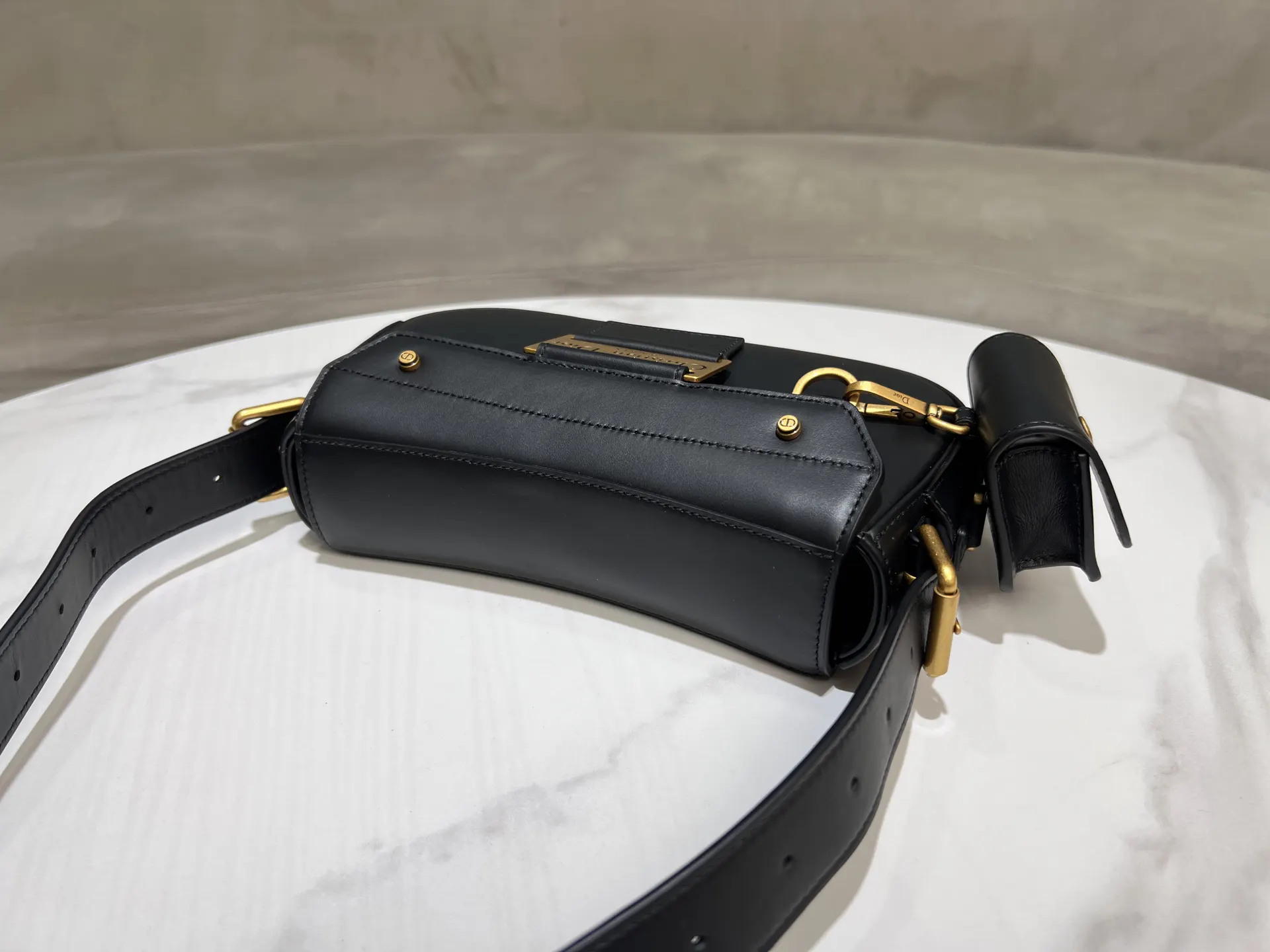 Dior Lady Dior 小号 黑色 皮革 手提包
