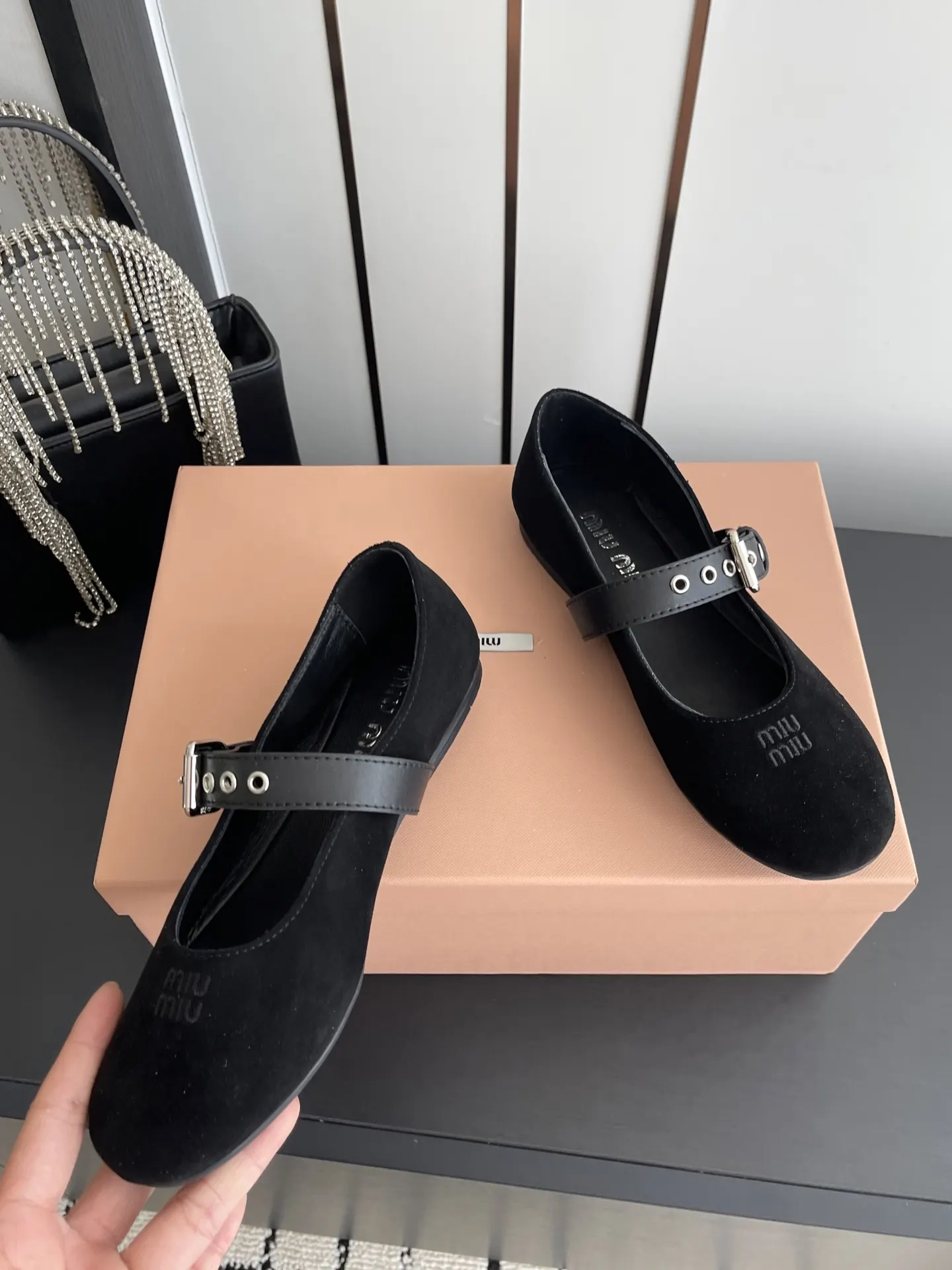 Miu Miu SS 平底鞋 通勤约会款