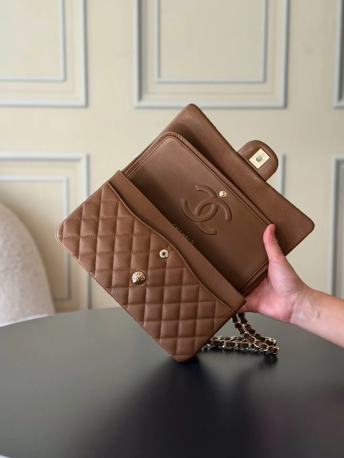 Chanel 棕色牛皮菱格鏈條包 金扣