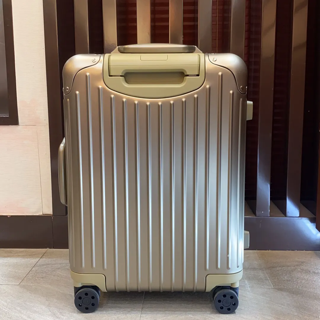 黑色 紅色 提花 各部件 零件logo一体成型 全部五金新模具 定制 行李箱 旅行拉杆款 輕便出行款