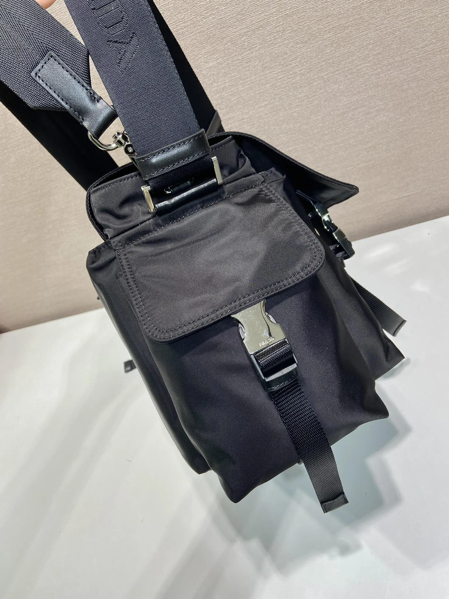 Prada Re-Nylon 2VD082 皮革 手提包