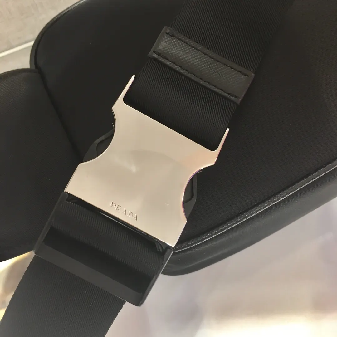Prada Re-Nylon 黑色 腰包