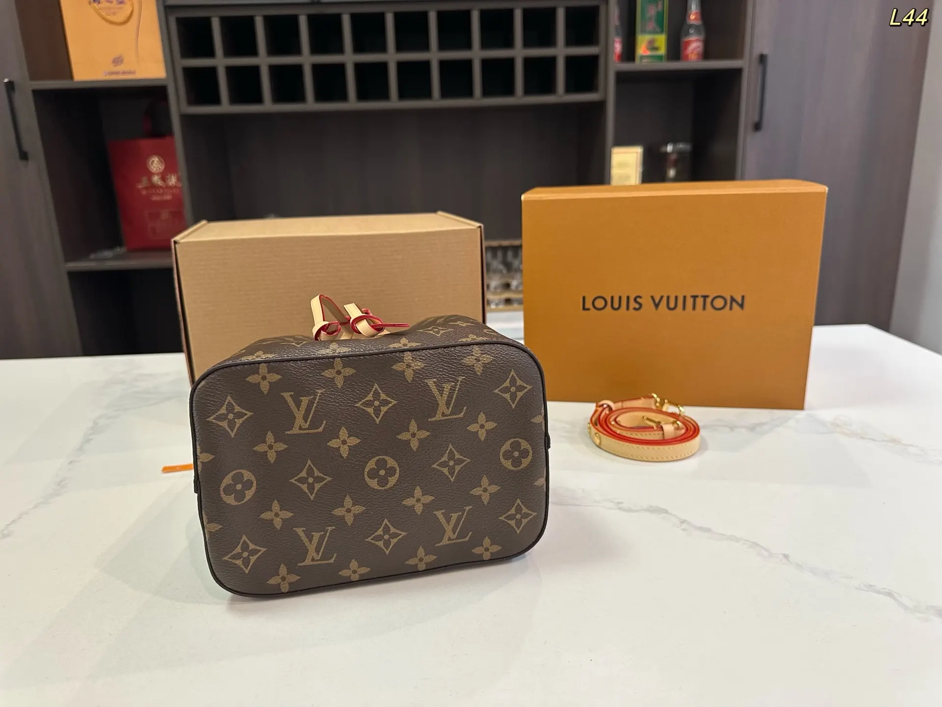 Louis Vuitton Monogram Bucket Bag Casual