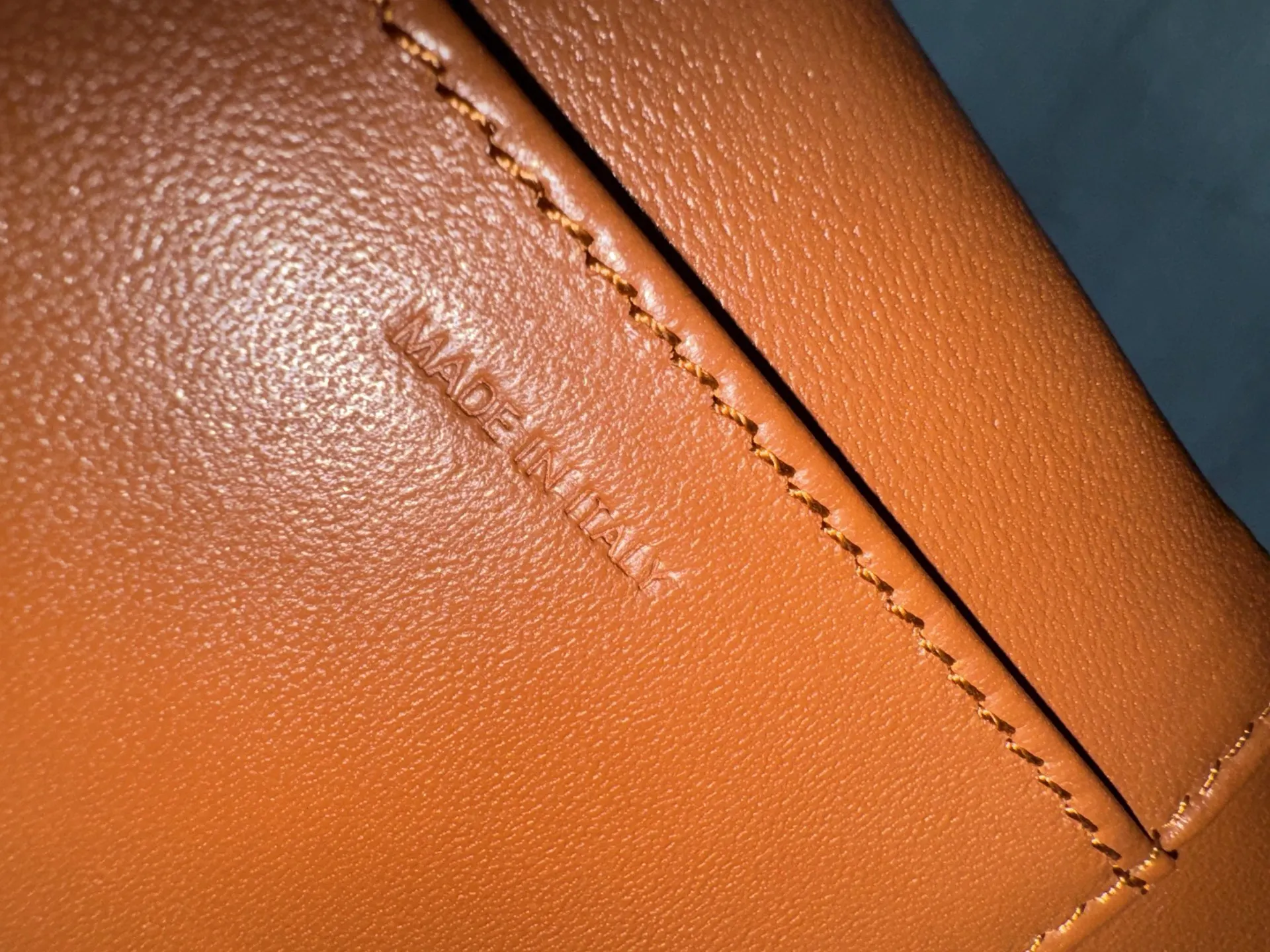 Crossbody Bag Lightweight Leather