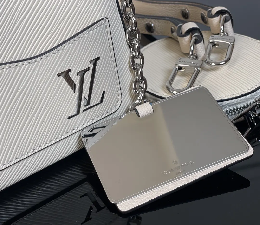 LV 白色 皮革 链条包 精致链条款