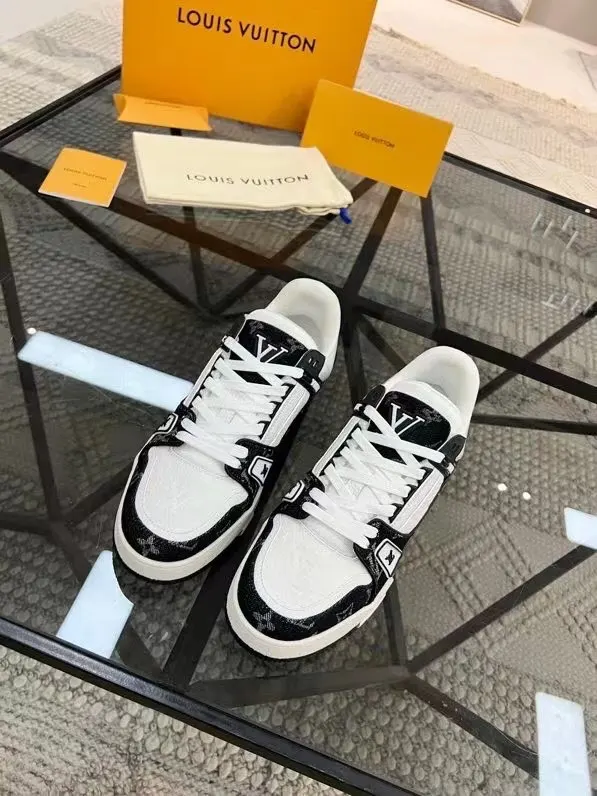 Louis Vuitton 运动鞋