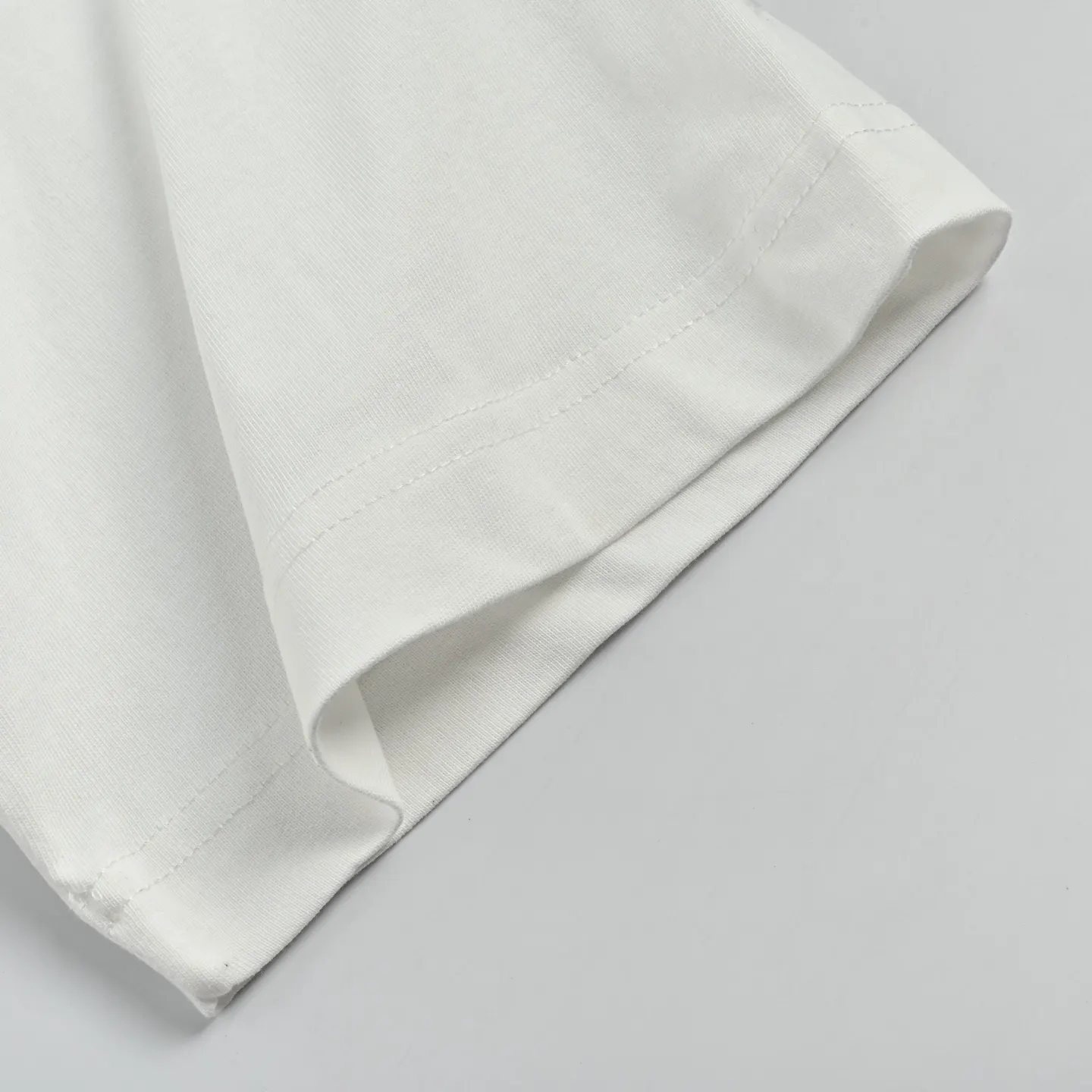 Fendi 刺繡 短袖T恤 日常百搭款(數字8) Fendi 刺繡 短袖T恤 日常百搭款(數字8)