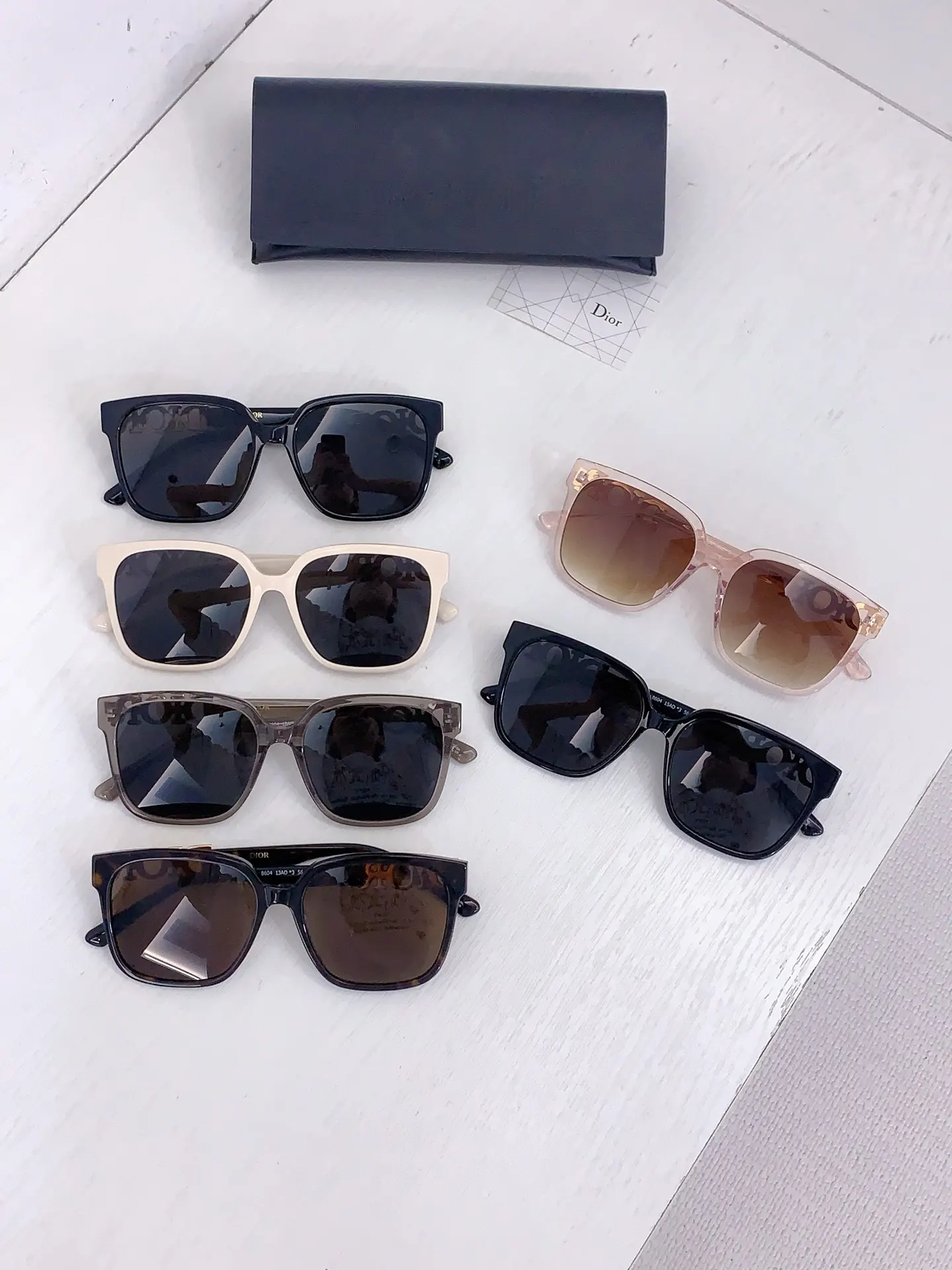 Dior 灰色方形太阳镜 复古遮阳款