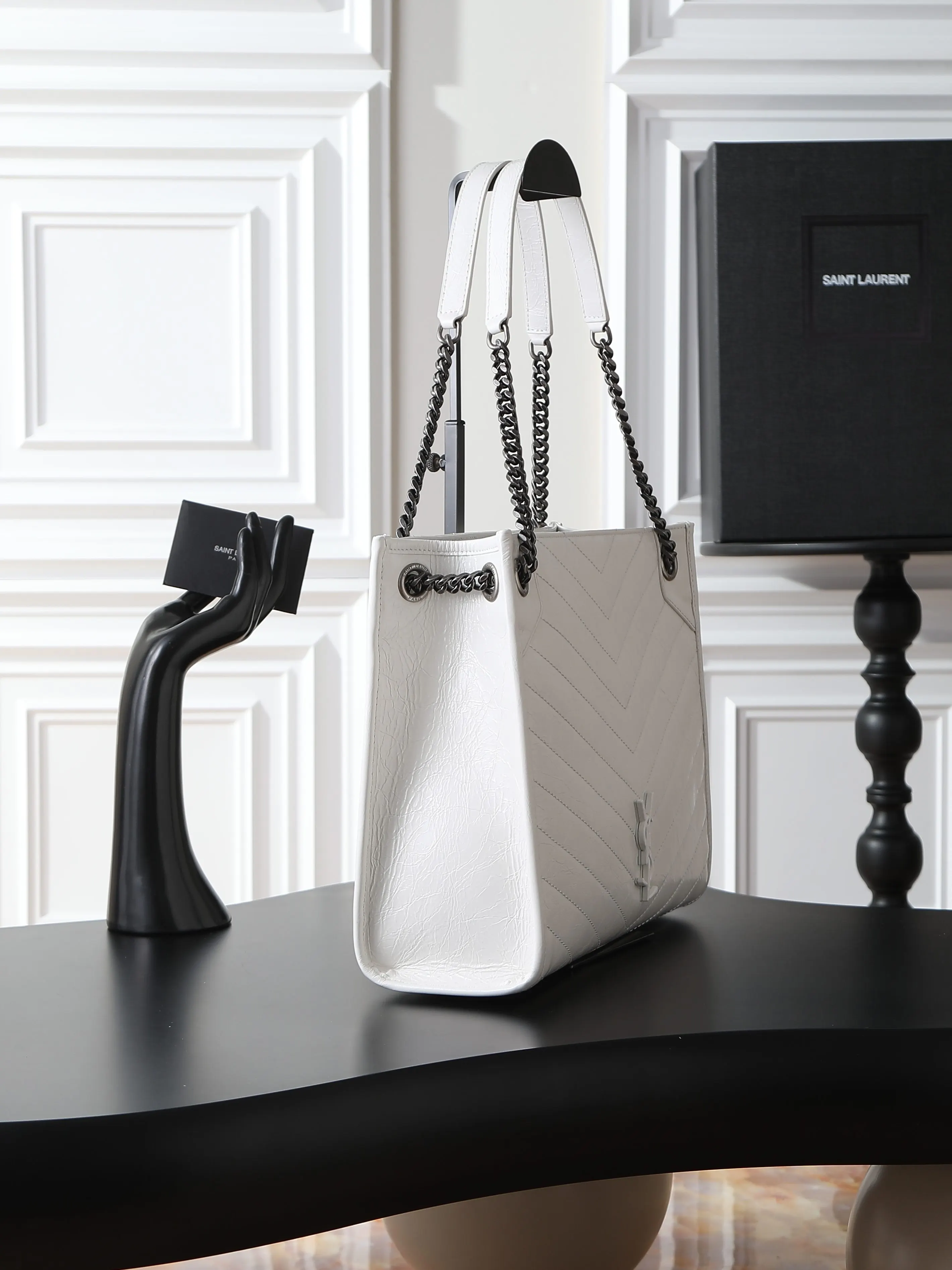 Fashion Item Travel Leather Image 9 Fashion Item Travel Leather Image 9