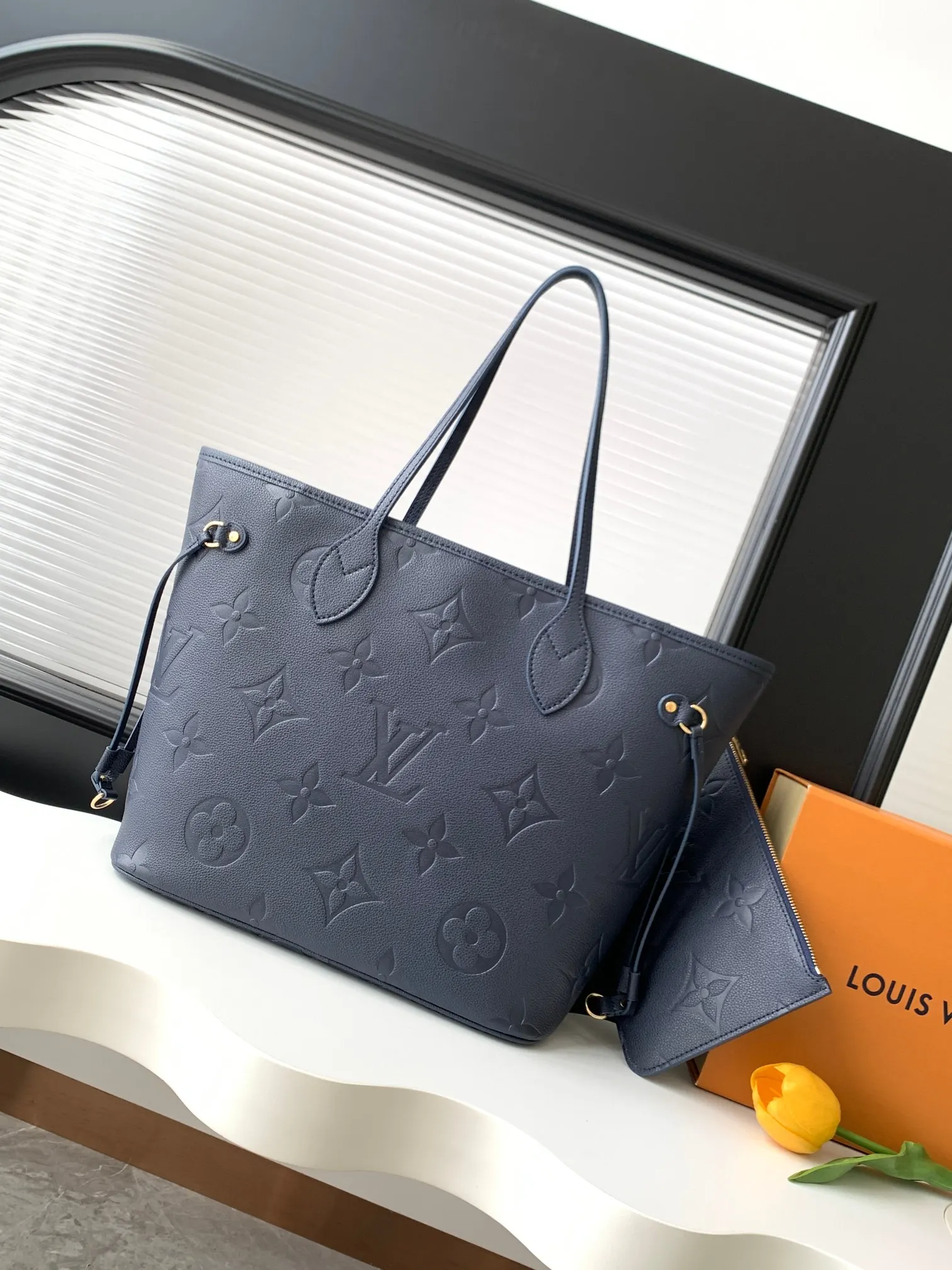 Neverfull 黑色 米白 手拿包 精致手拿款