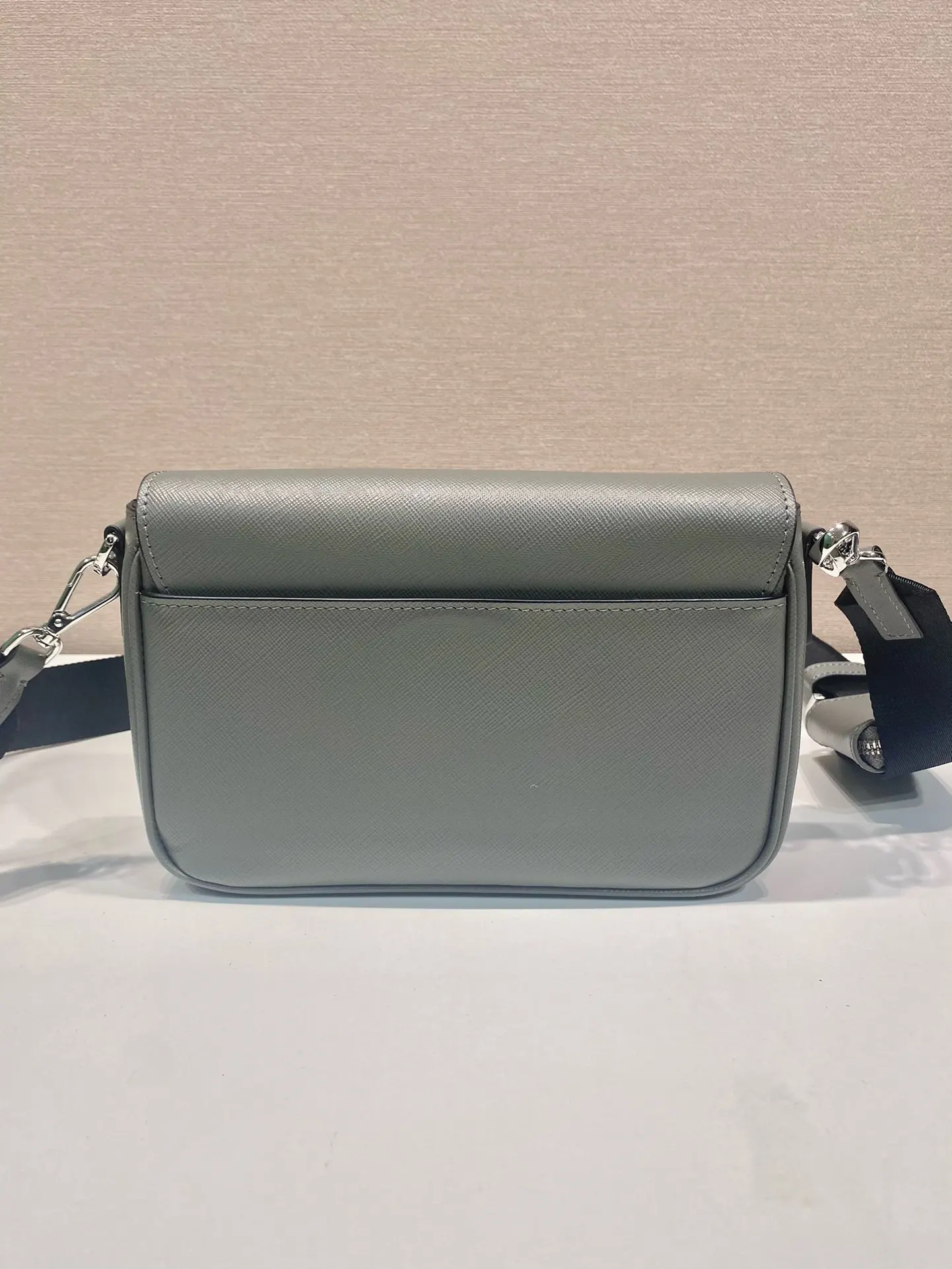 Prada Re-Nylon 2VD059 尼龙 Saffiano十字纹牛皮 单肩包