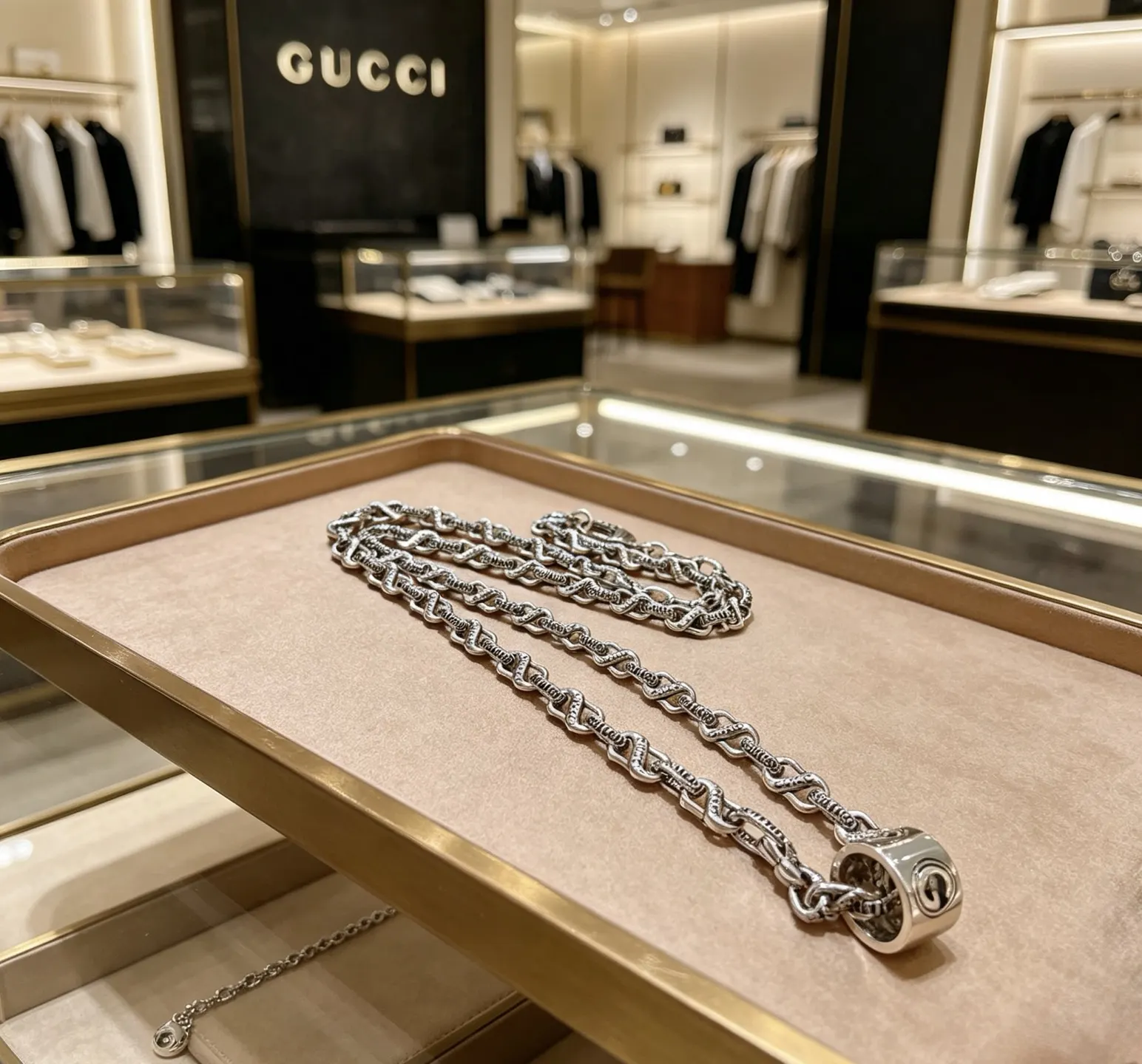 Gucci 链条包 单肩斜挎款