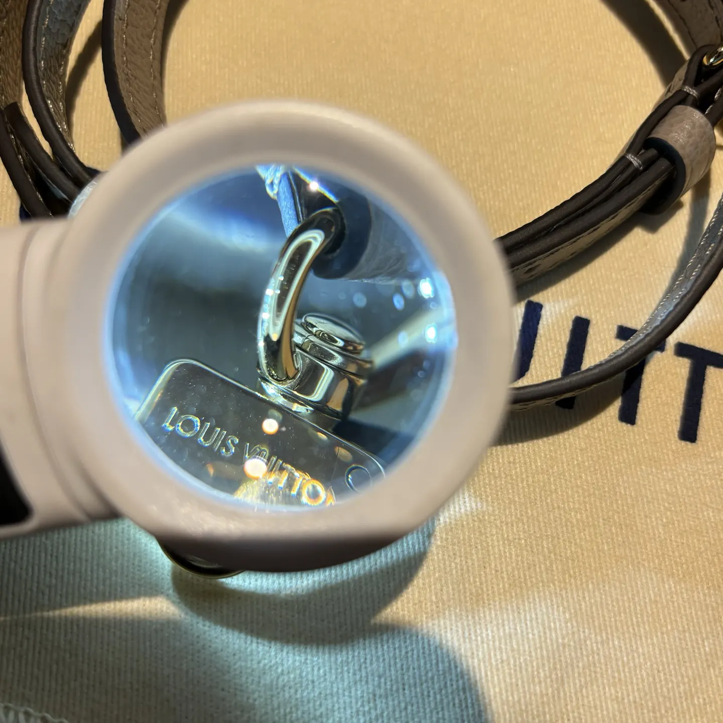 客户定制的渠道尾单货 多做的数量 库存已经稳定了 放 链条包 精致链条款