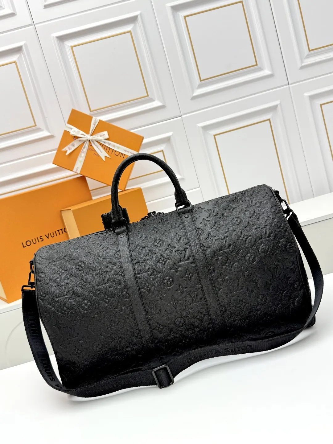 Fashion Item Travel