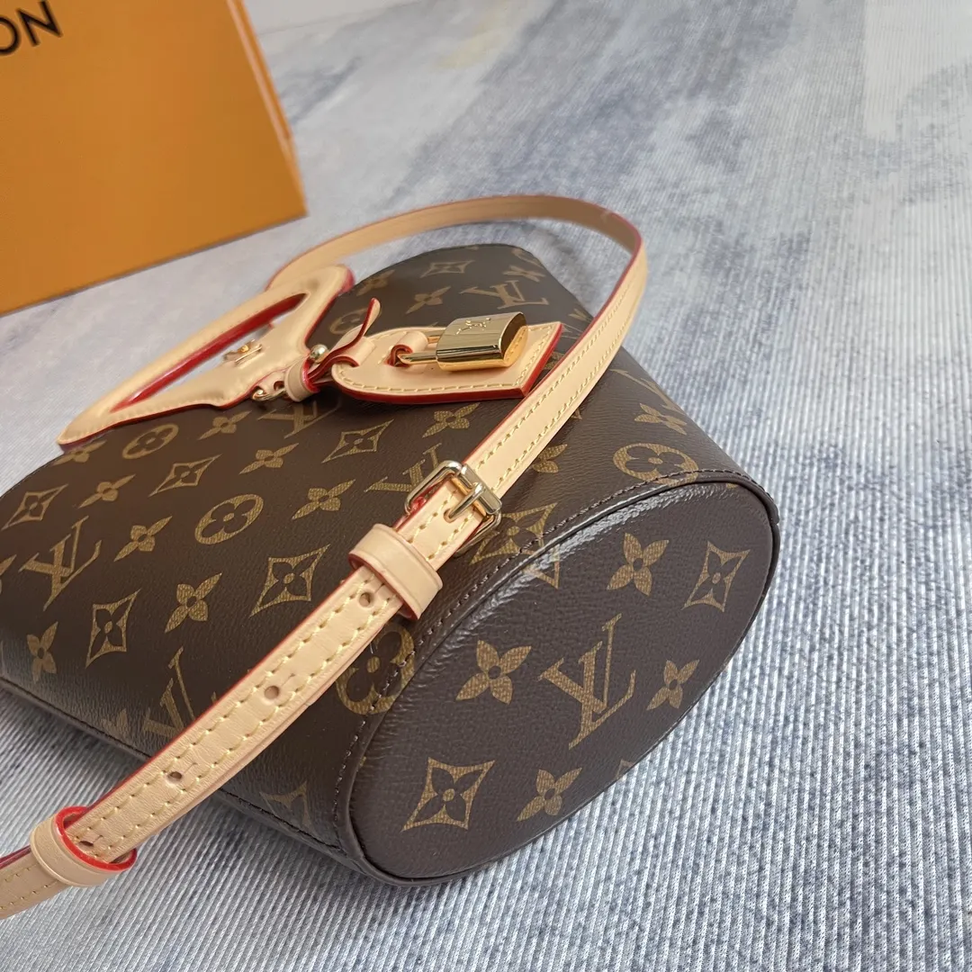 LV 牛皮 动态 Nicolas Ghesq 水桶包 休閒水桶款(數字8) LV 牛皮 动态 Nicolas Ghesq 水桶包 休閒水桶款(數字8)