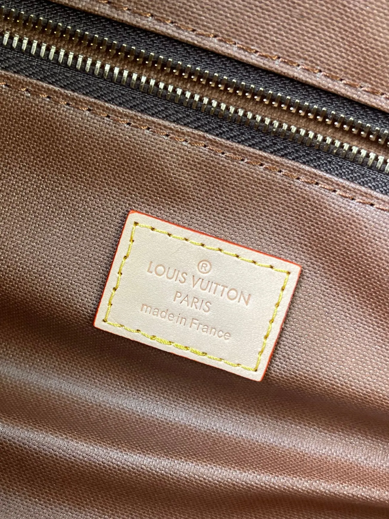 Louis Vuitton Monogram Cosmetic Pouch Leather Image 8 Louis Vuitton Monogram Cosmetic Pouch Leather Image 8