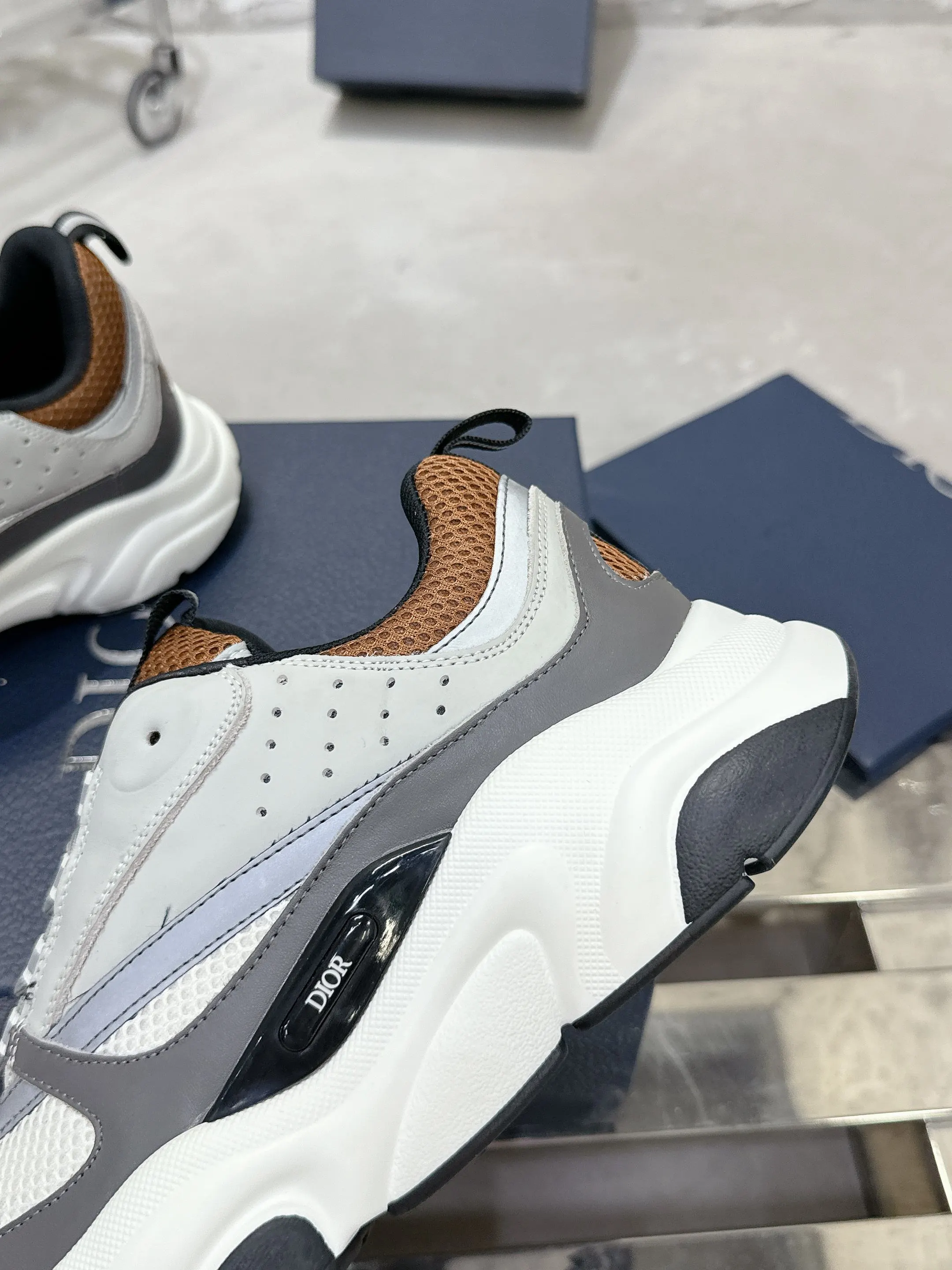 Dior B22 Sneakers