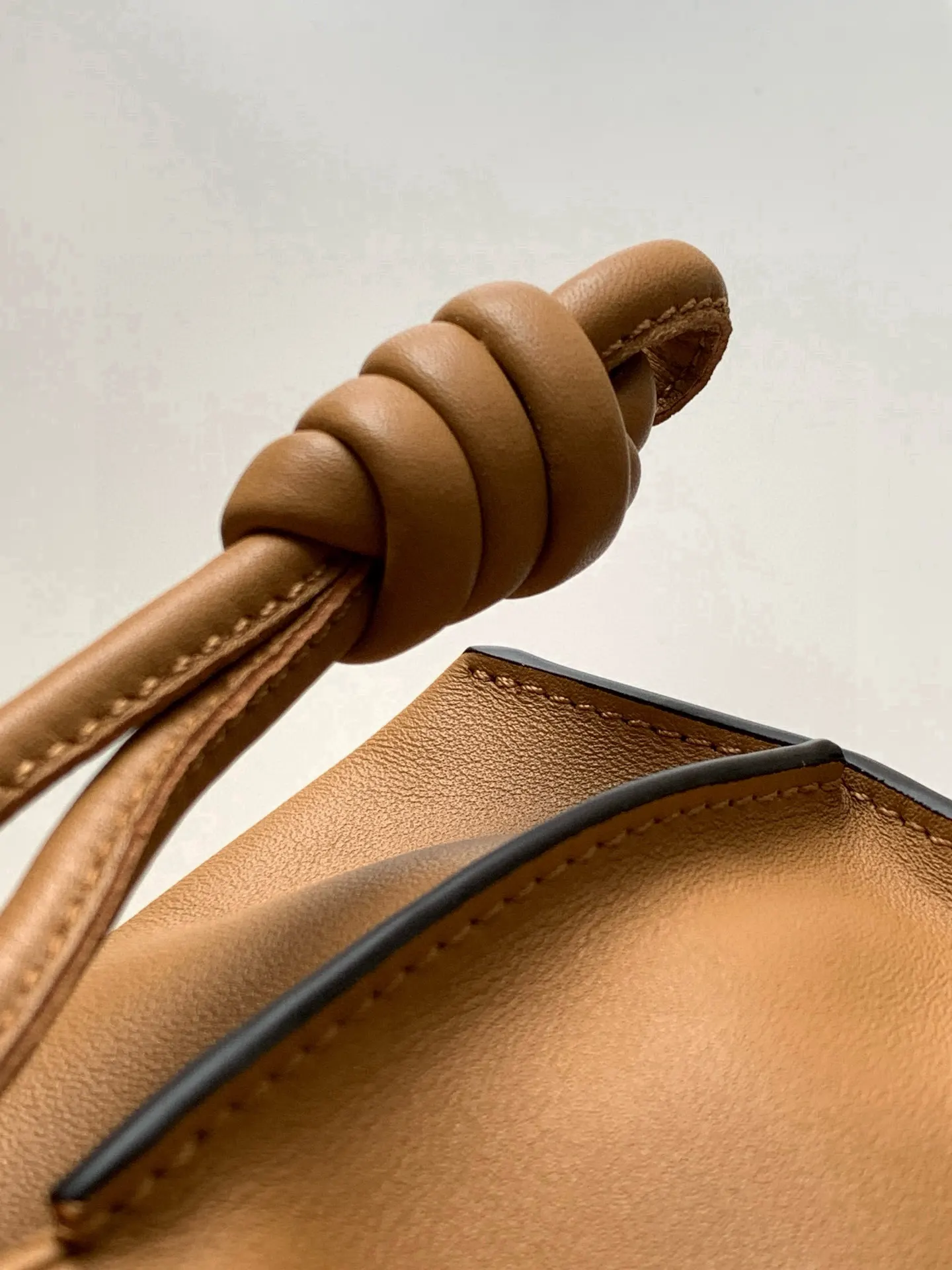 Loewe 小牛皮 托特包 大容量托特款