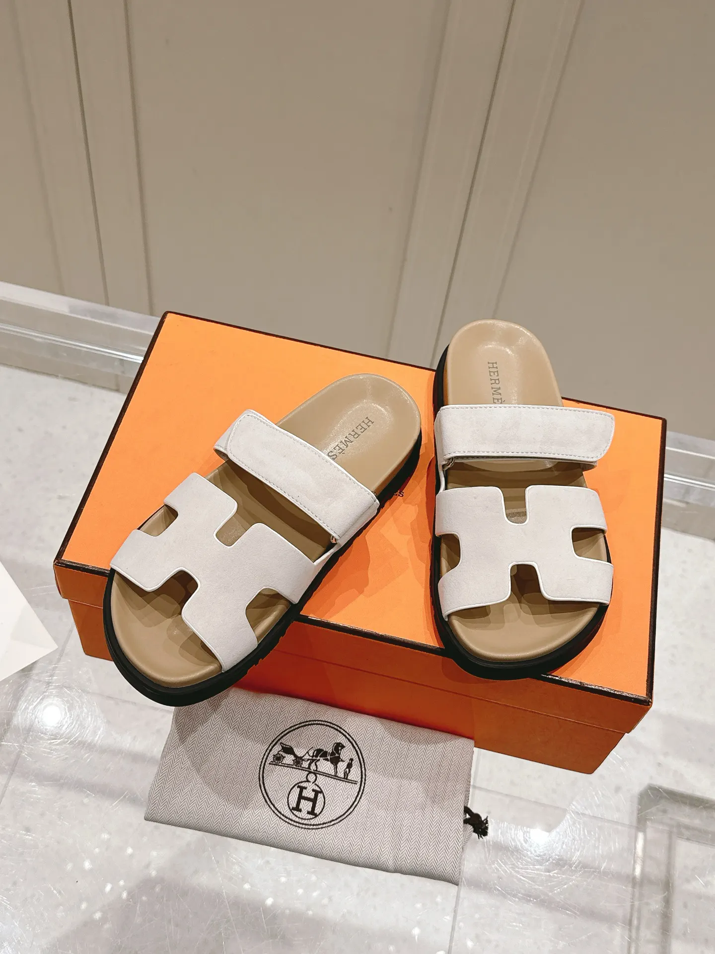 Hermès Oran Slides