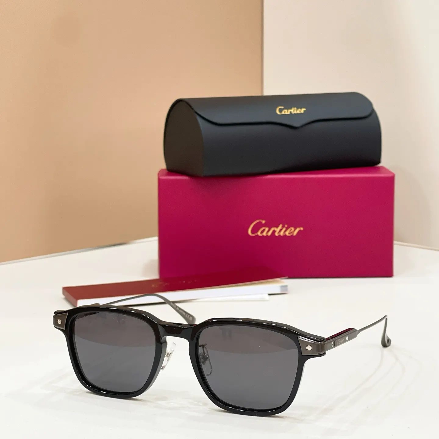 Cartier 墨镜 时尚防晒款 款4