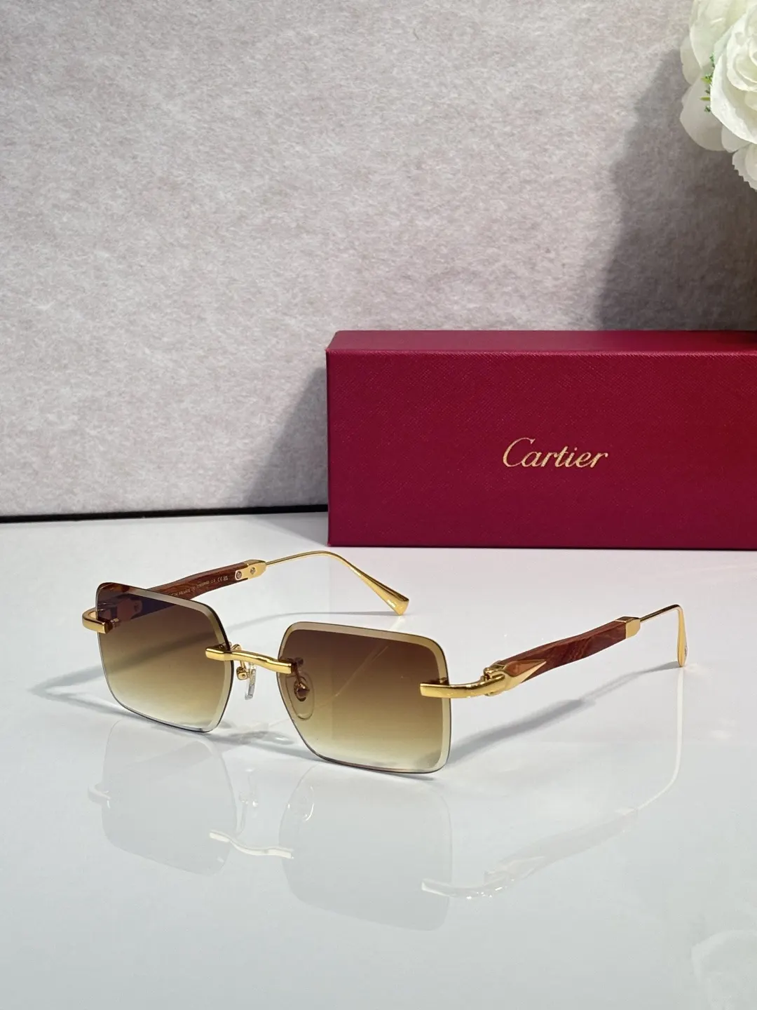 Cartier 墨镜 时尚防晒款 款25