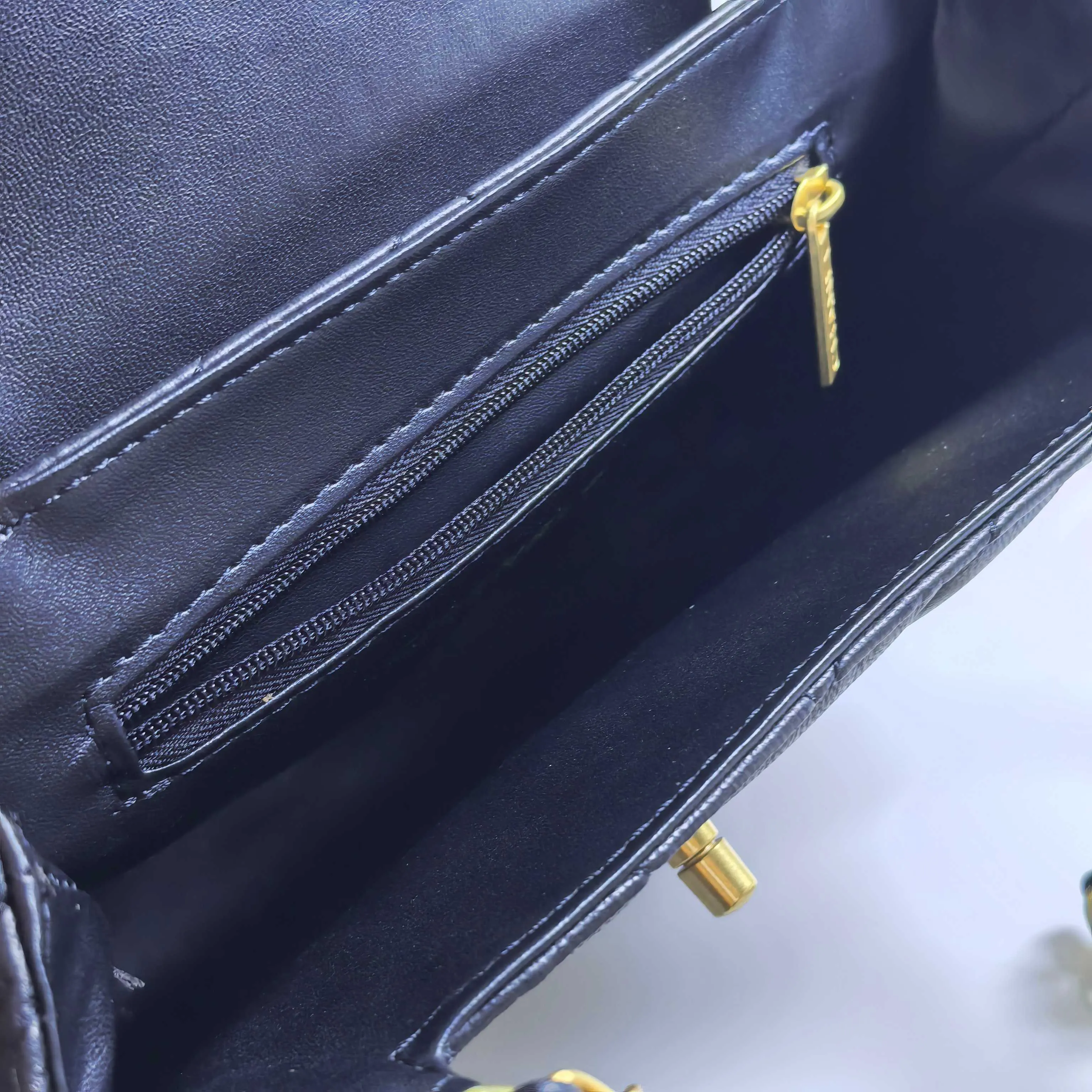 Chanel 双肩包
