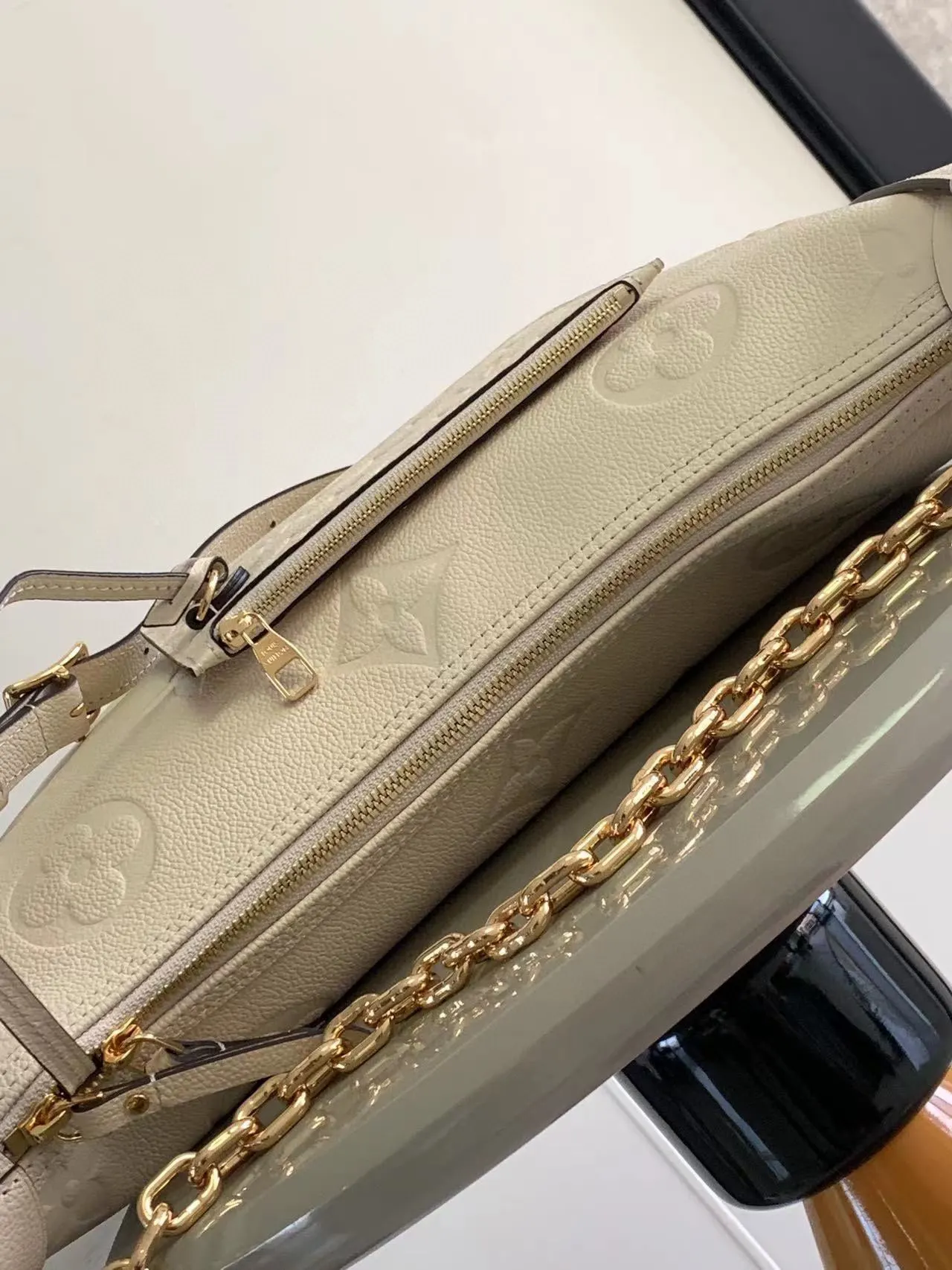 Chain Bag Leather