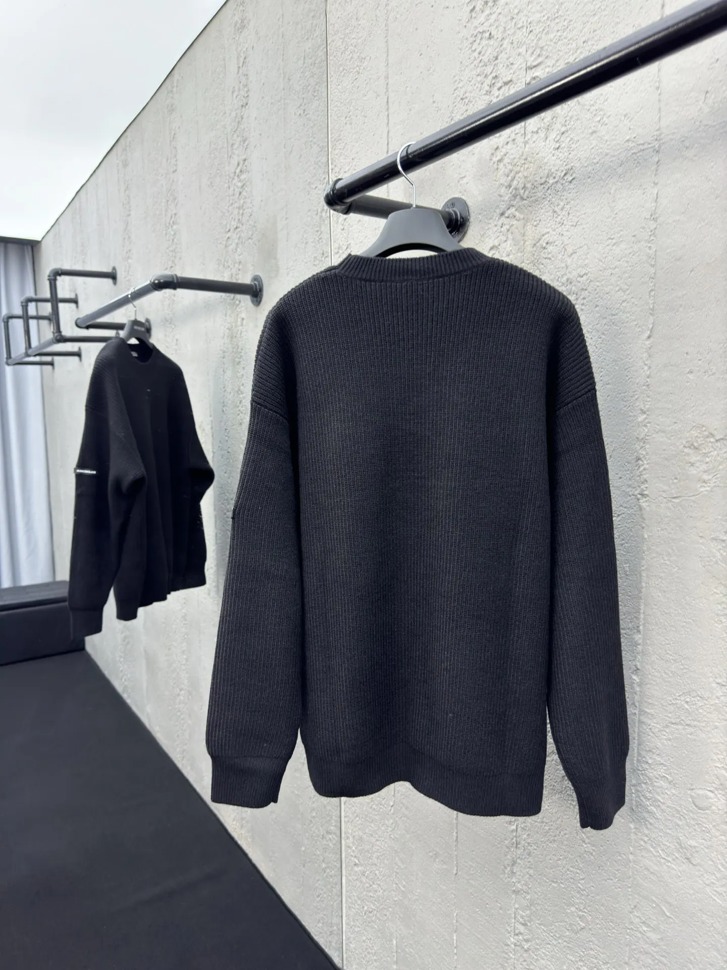 Balenciaga 黑色Logo卫衣