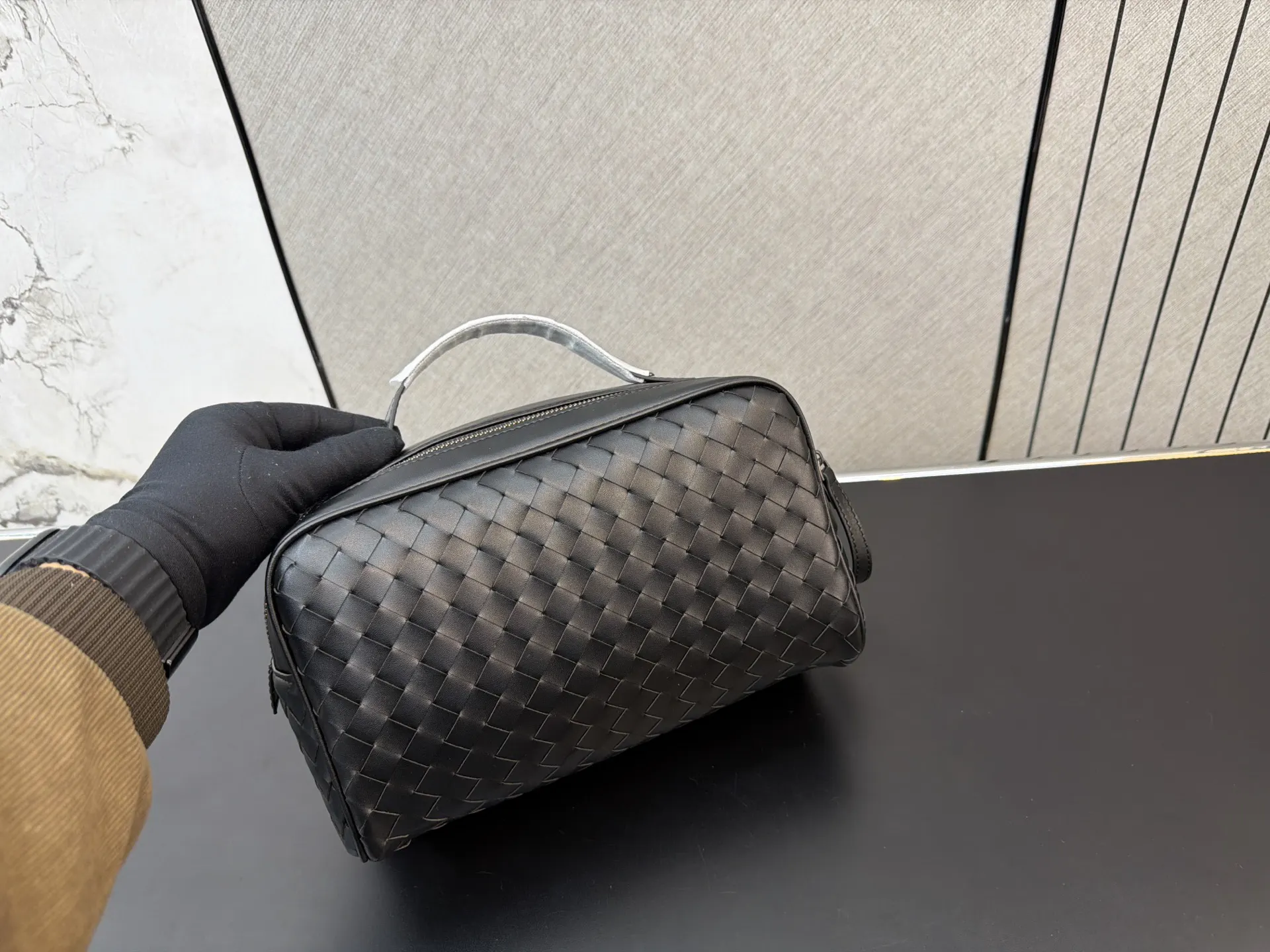 Bottega Veneta 牛皮 手拿包 精致手拿款