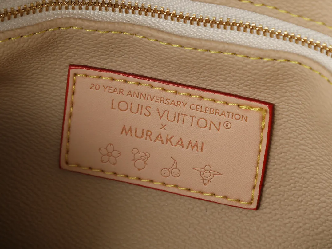 LV 牛皮 化妝包 便携收納款(數字9) LV 牛皮 化妝包 便携收納款(數字9)
