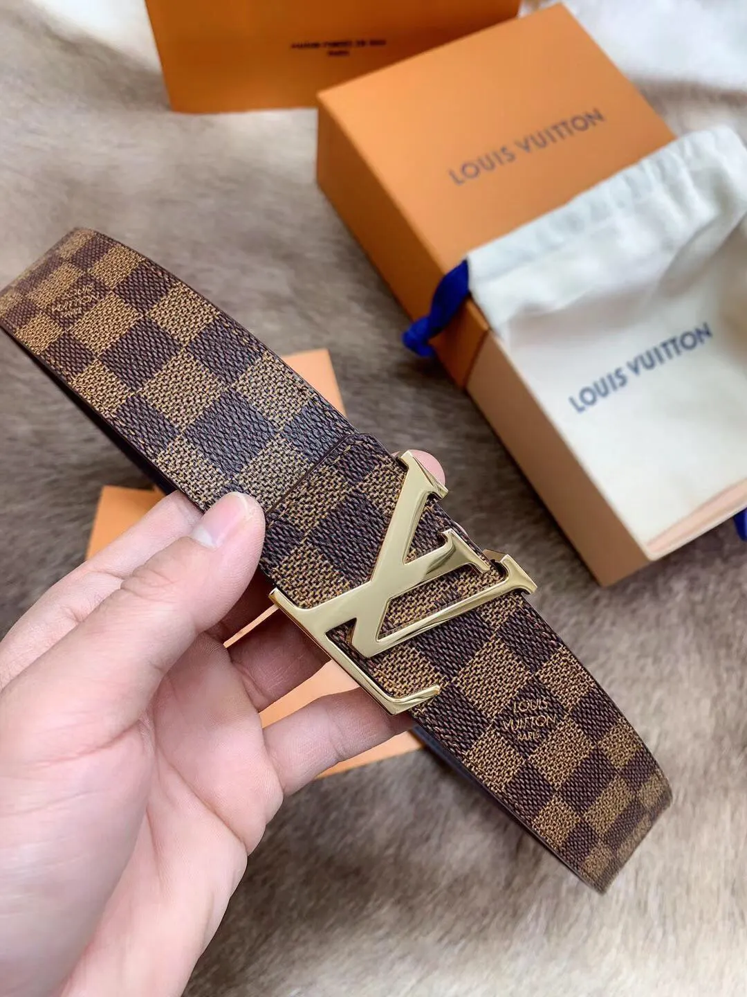 LV 老花半月腋下包 復古肩背款(數字12) LV 老花半月腋下包 復古肩背款(數字12)