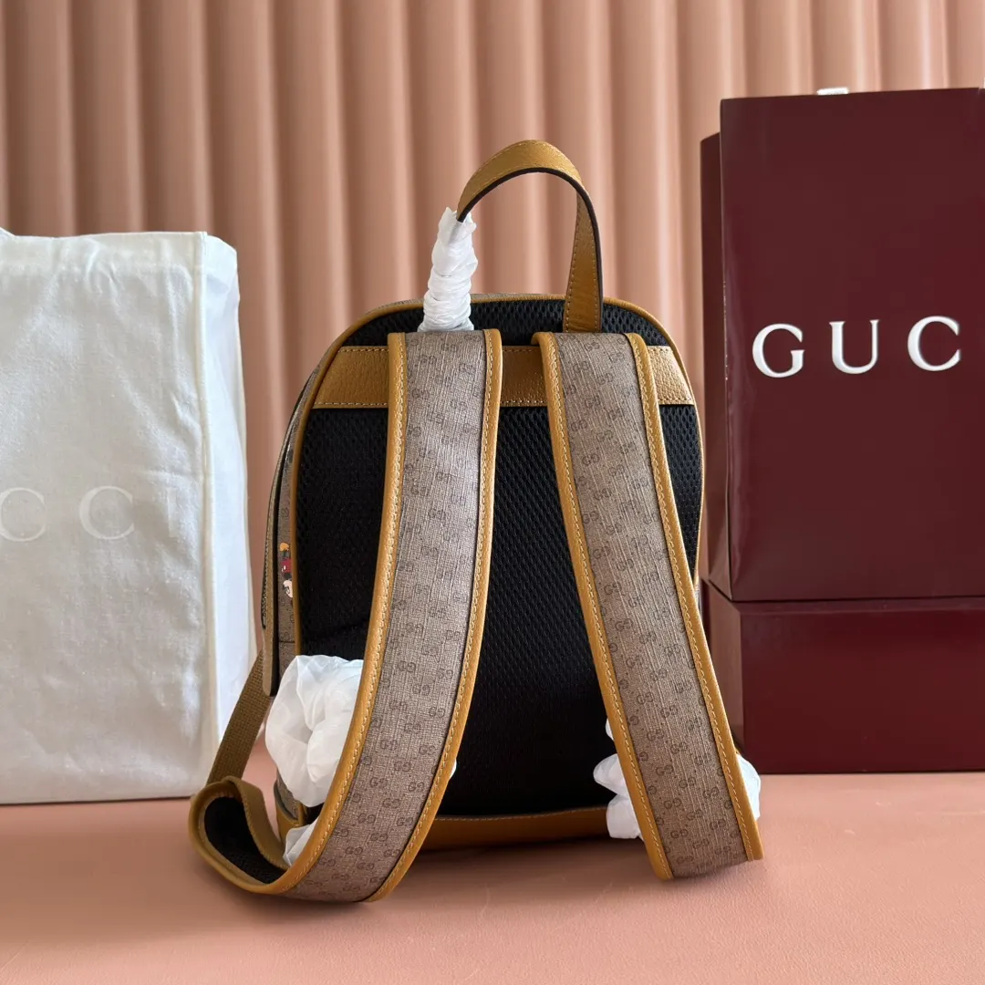 Gucci Marmont 双肩包 实用双肩款