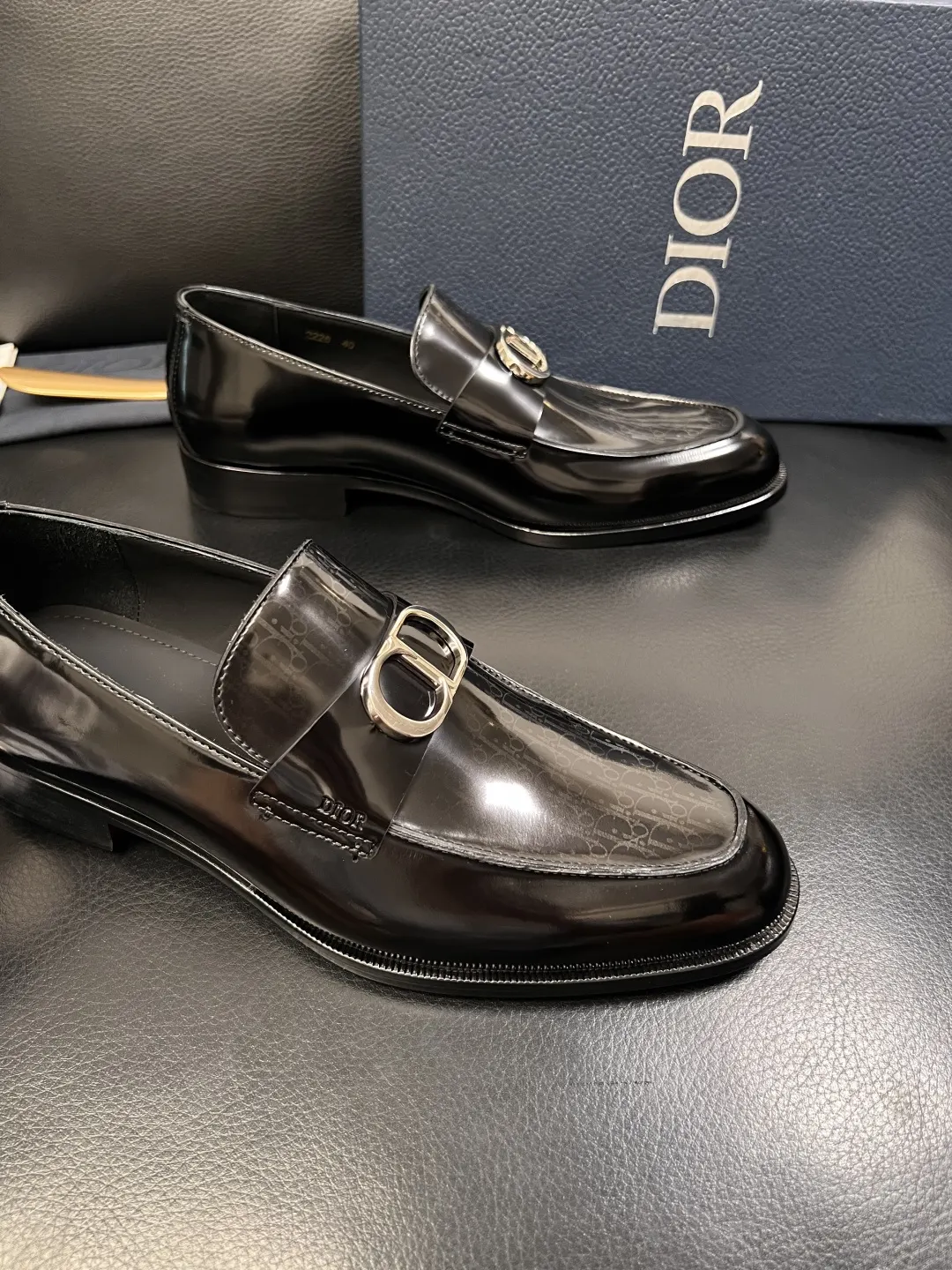 Dior 棕灰牛皮乐福鞋 复古通勤款